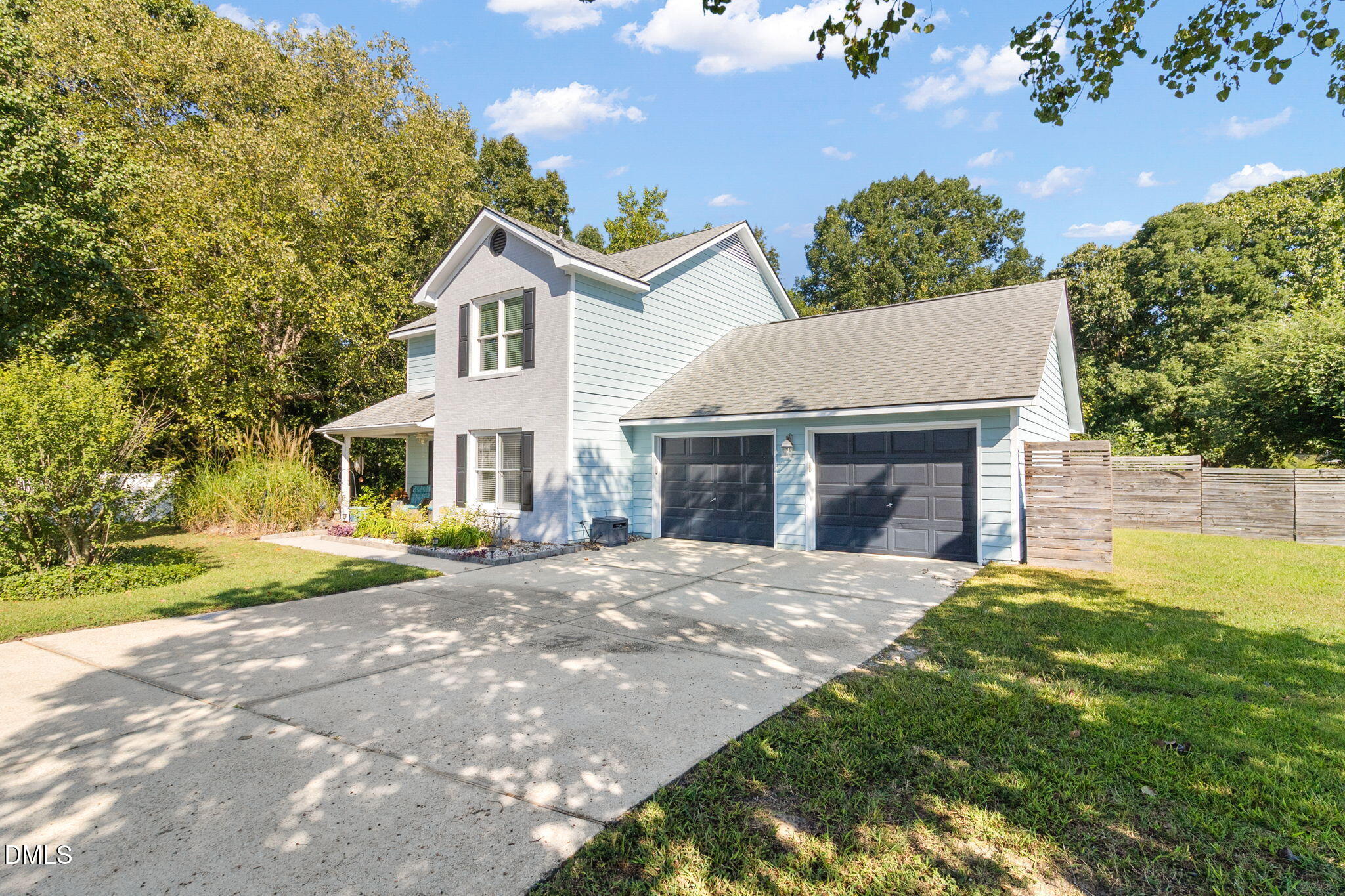 207 Oakview Drive Property Photo 2