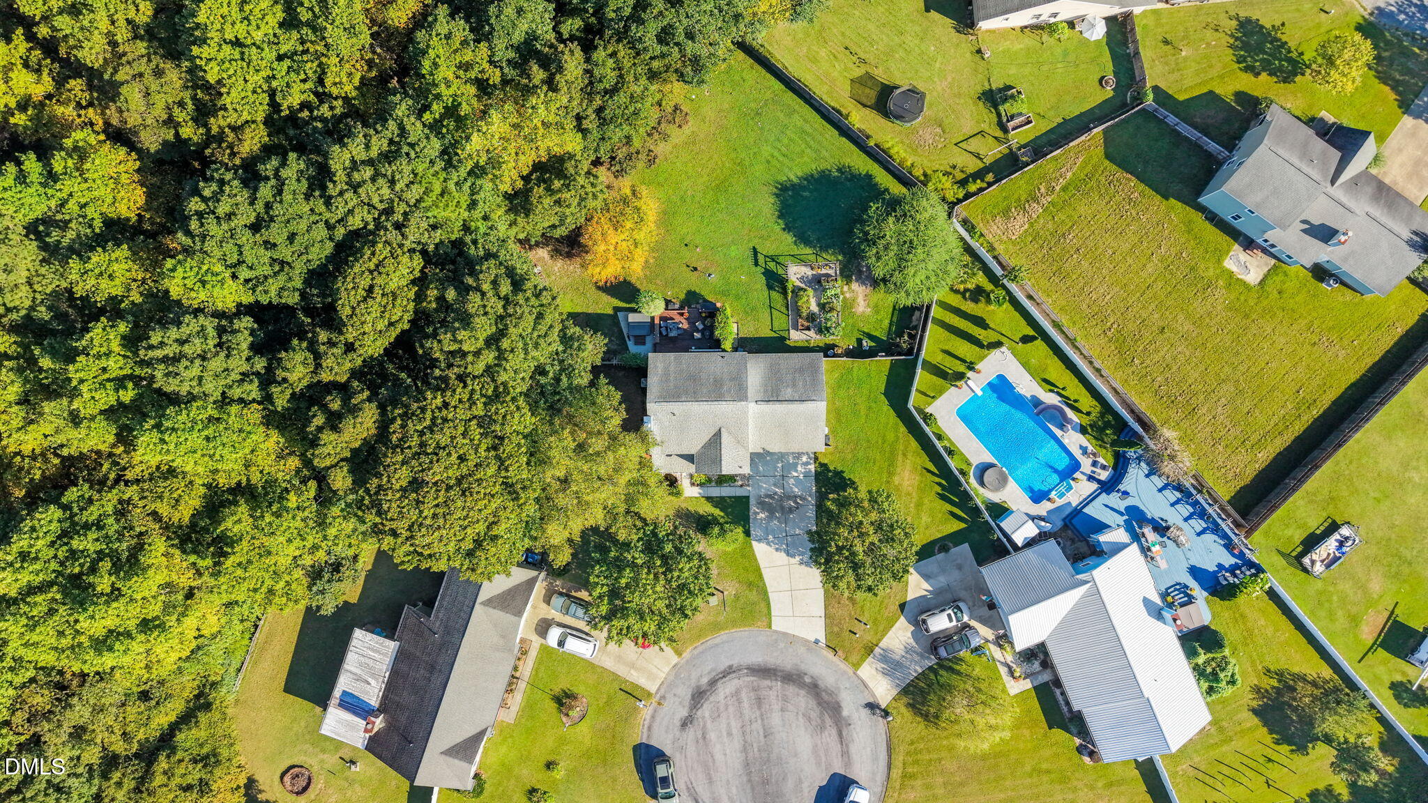 207 Oakview Drive Property Photo 4