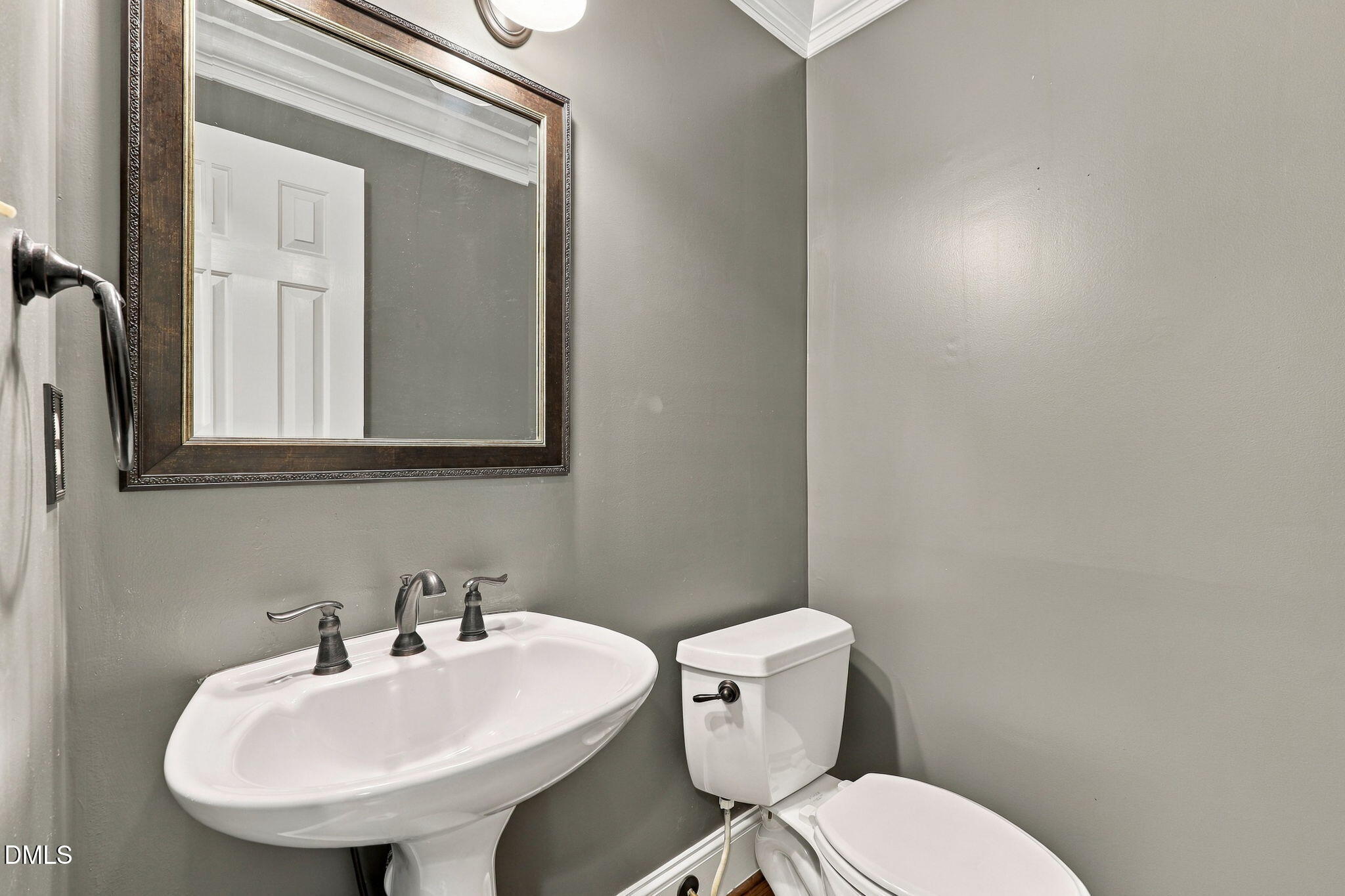 102 Eyemouth Court Property Photo 11