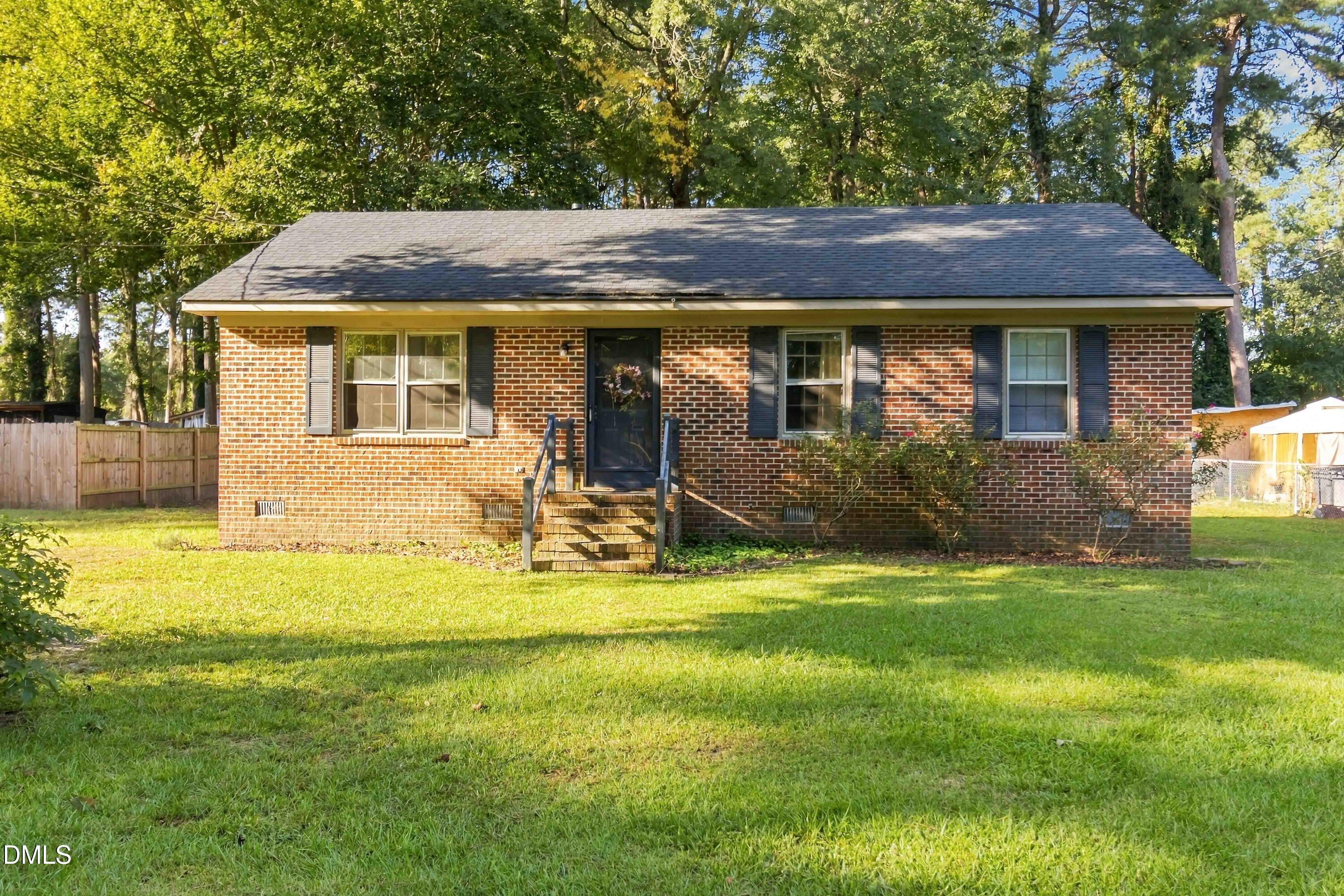 816 Evergreen Road Property Photo 1