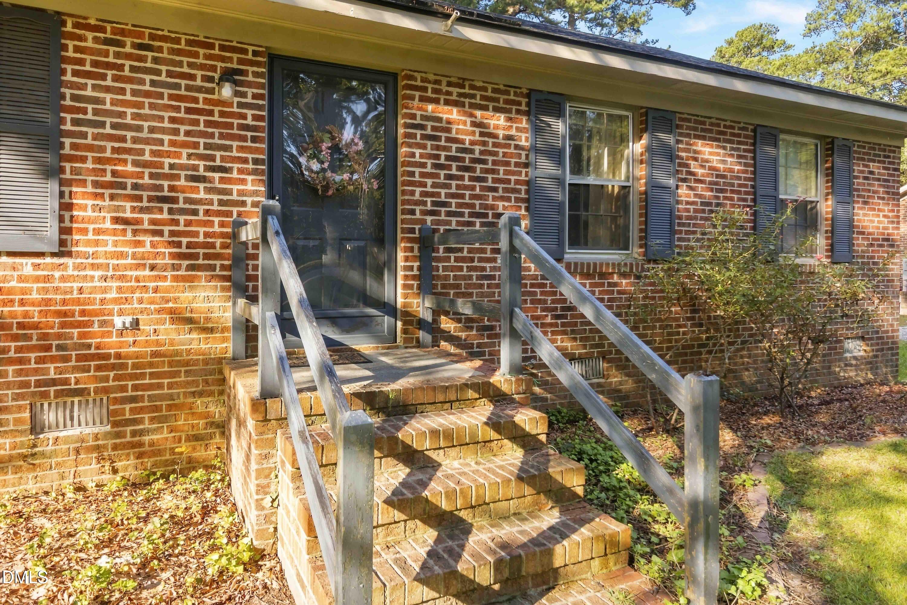 816 Evergreen Road Property Photo 2