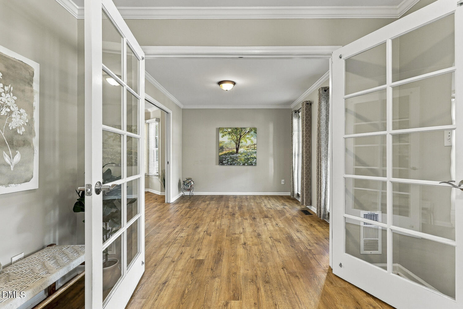 905 Greendale Court Property Photo 10
