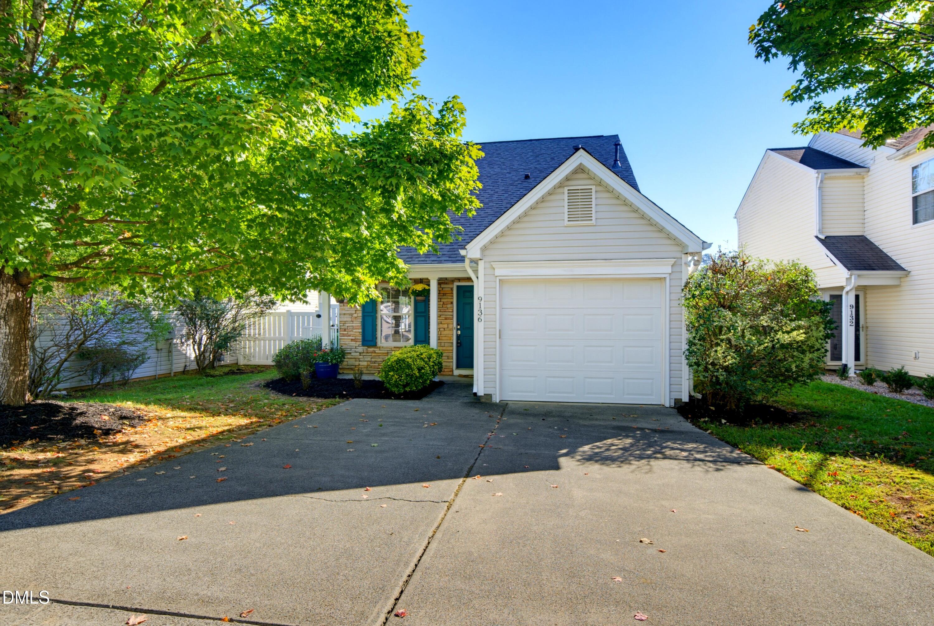 9136 Colony Village Lane Property Photo 1