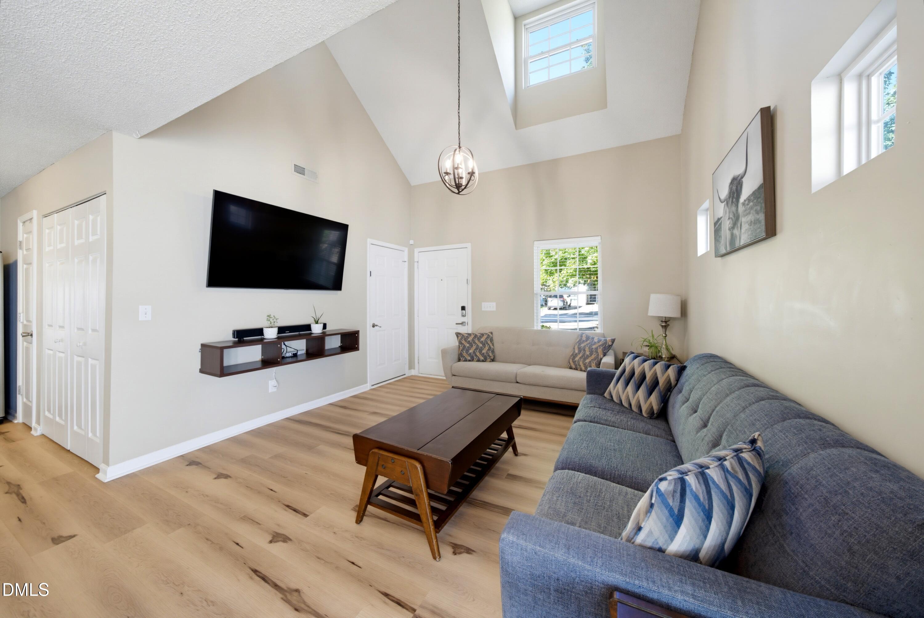 9136 Colony Village Lane Property Photo 6