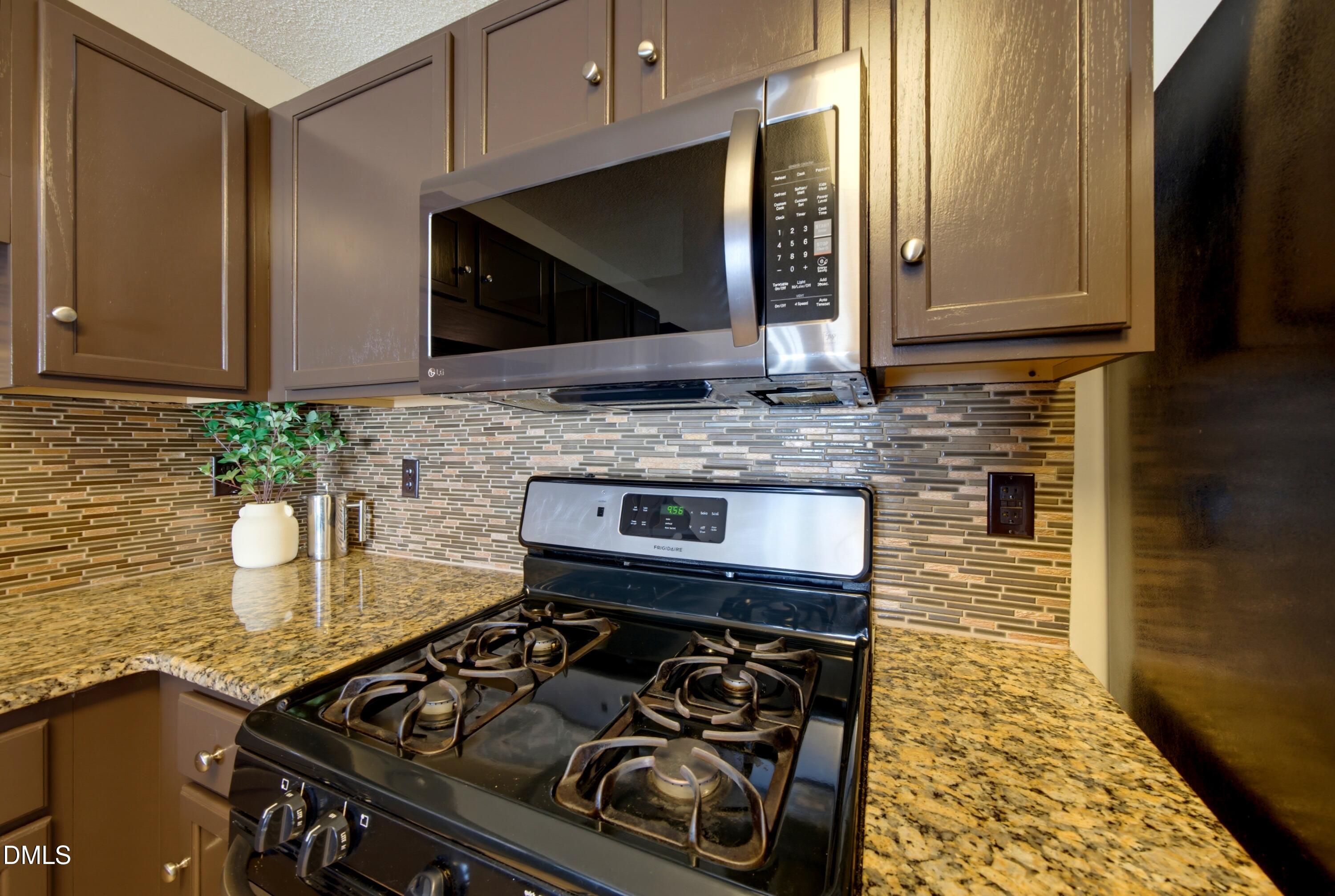 9136 Colony Village Lane Property Photo 11