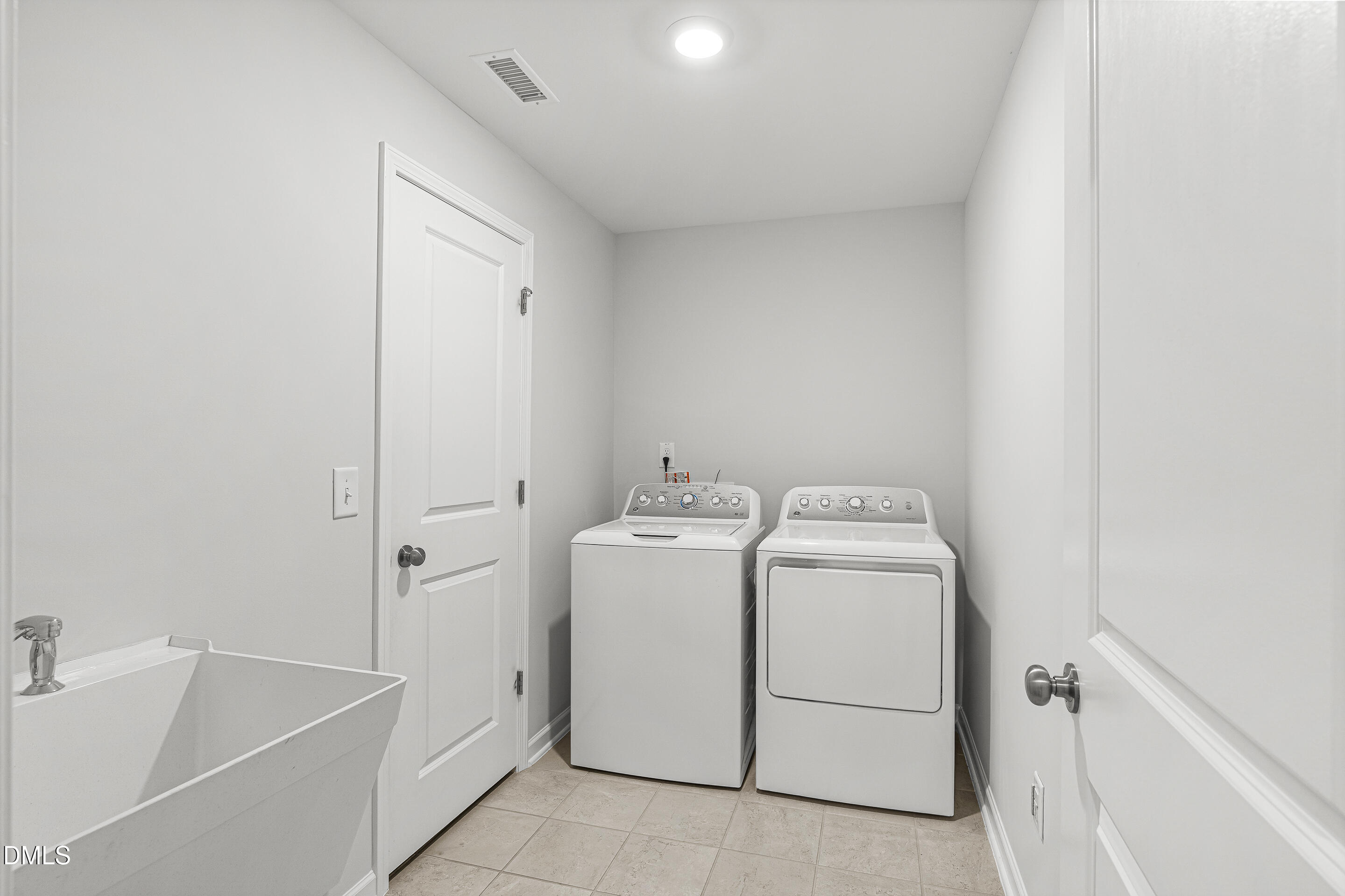 2408 Big Sky Lane Property Photo 32