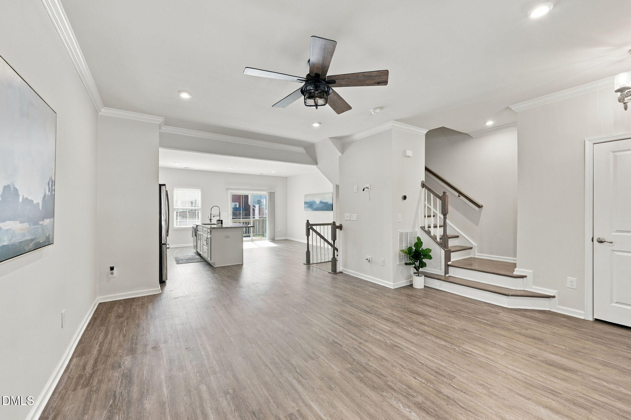 2025 Whitesmith Drive Property Photo 4