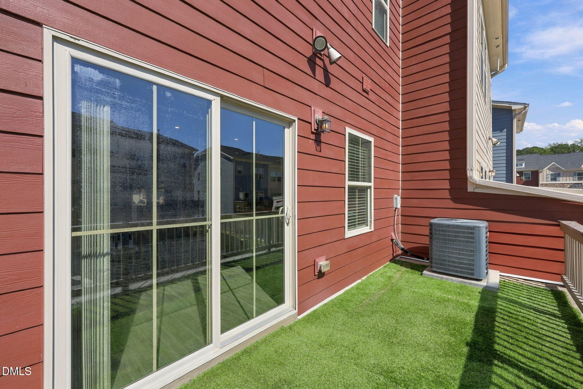 2025 Whitesmith Drive Property Photo 12