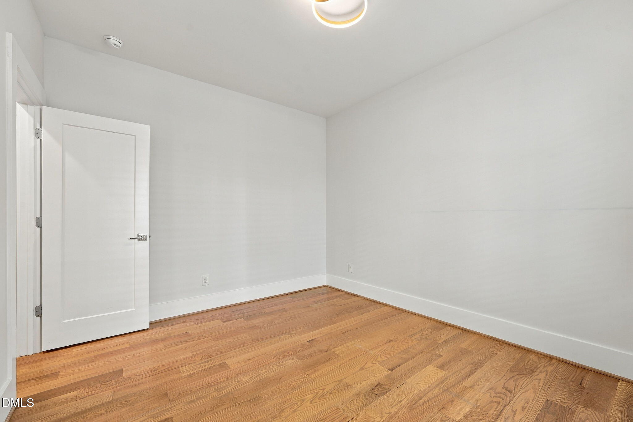 511 E Nc-54 Highway Property Photo 25