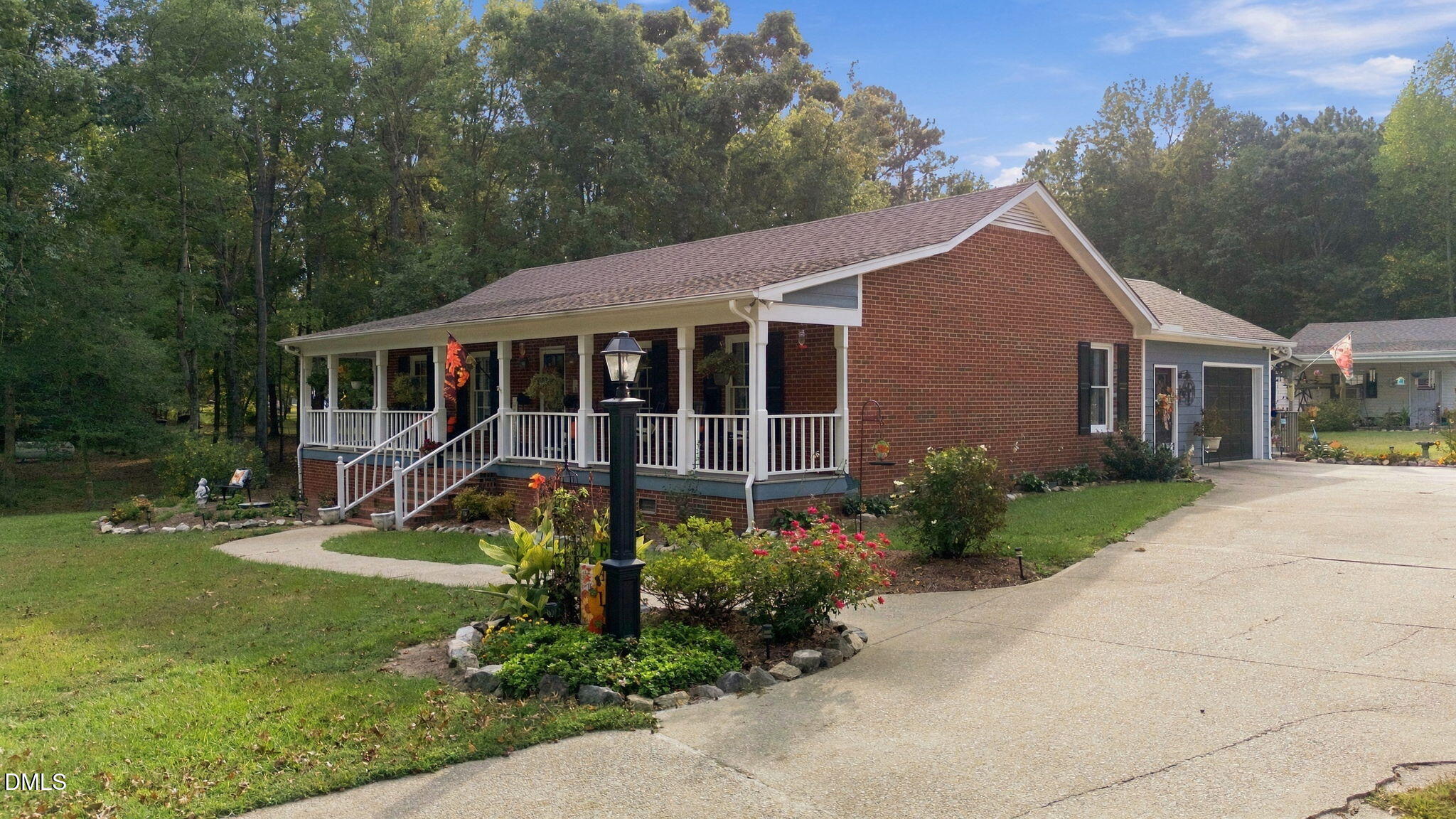 204 Wiley Oaks Drive Property Photo 2