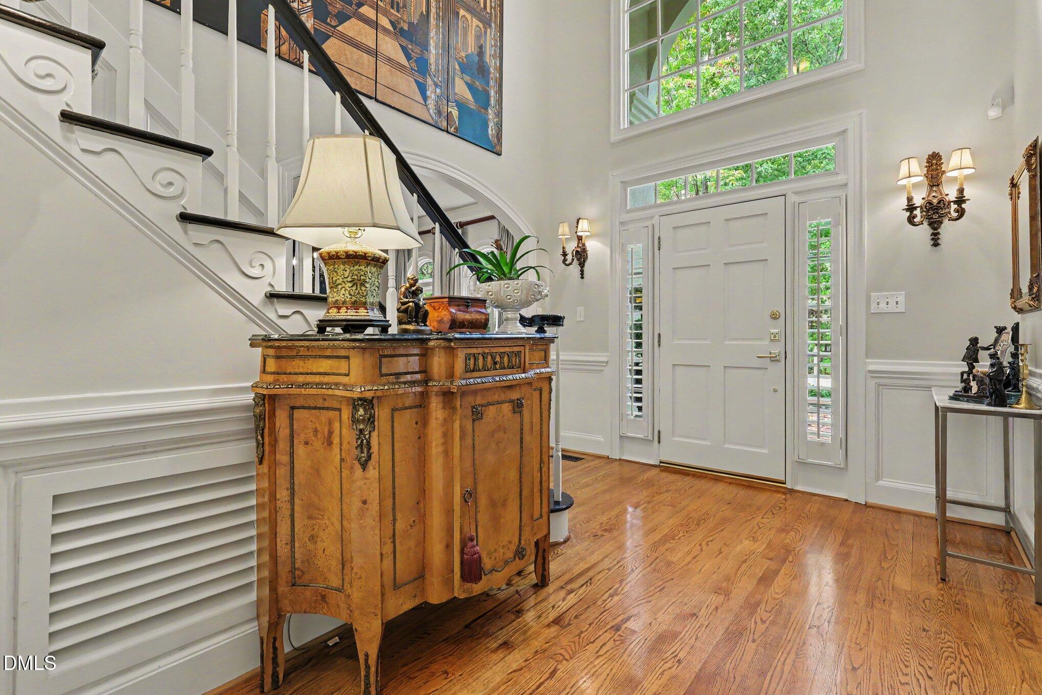 9021 Hometown Drive Property Photo 4