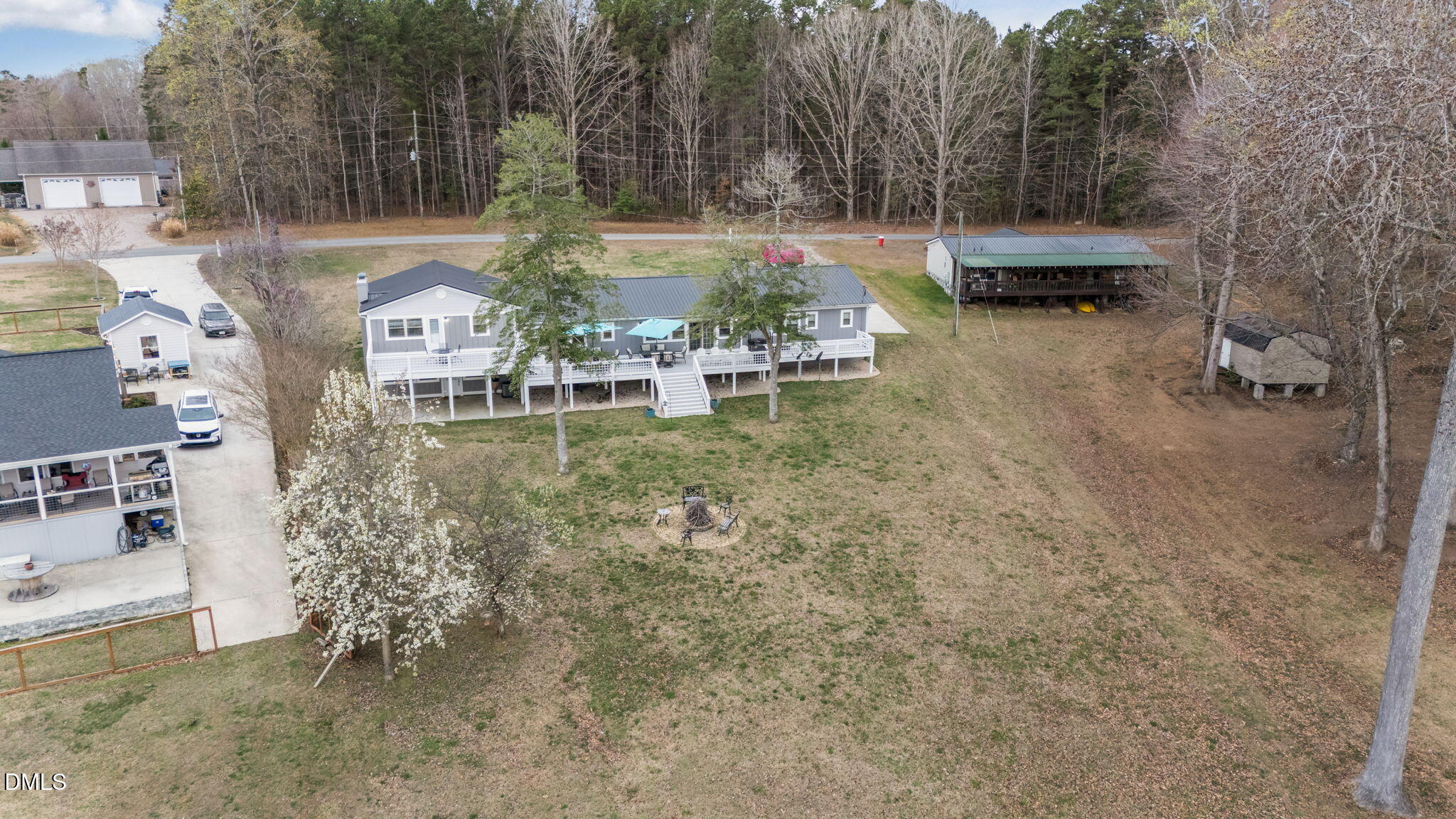 585 Bonanza Trail Property Photo 9