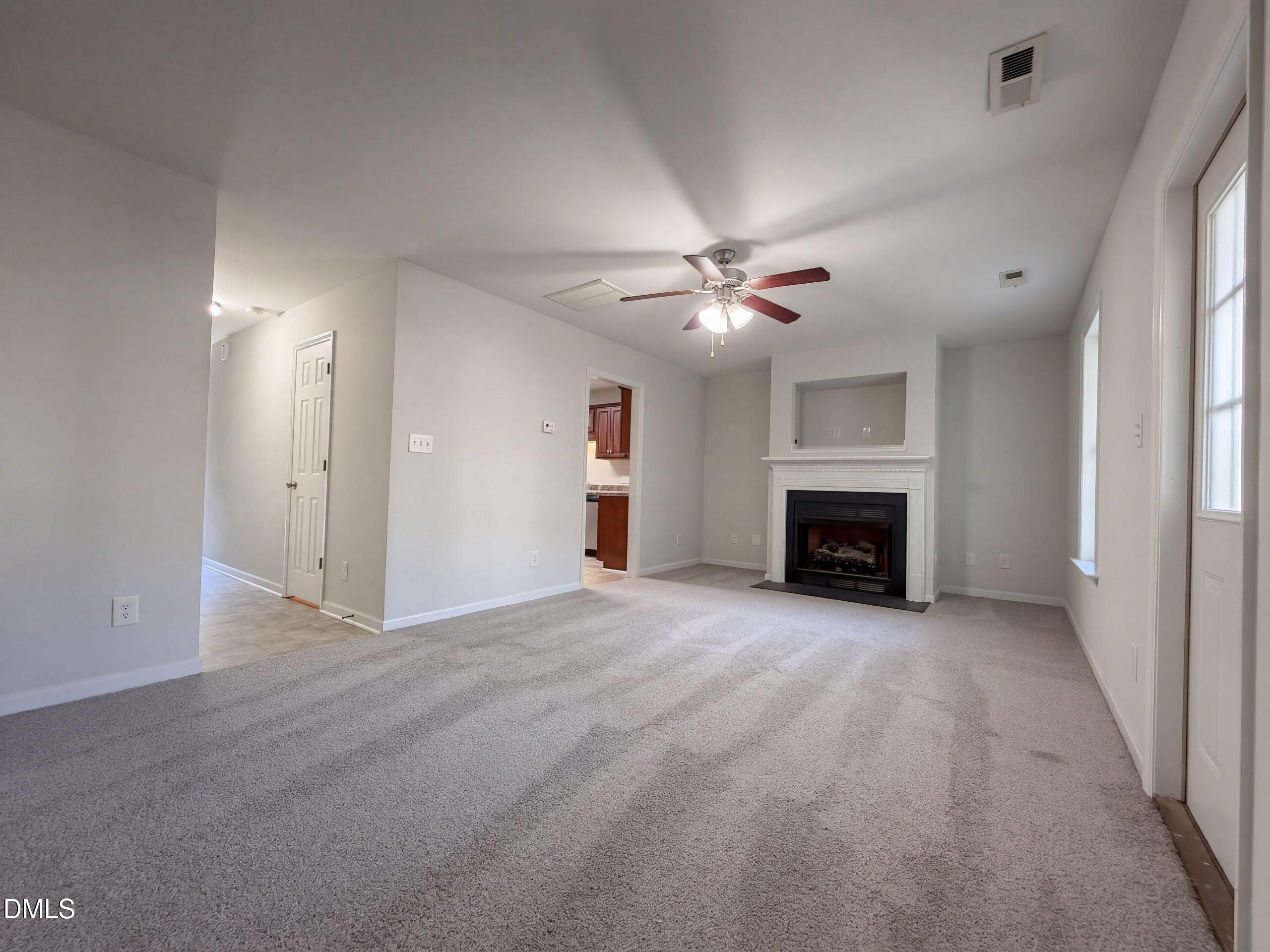 123 Gatwick Court Property Photo 3