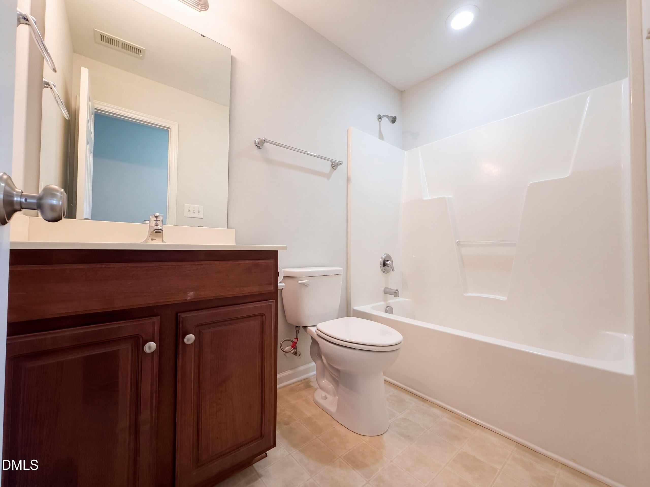 123 Gatwick Court Property Photo 16