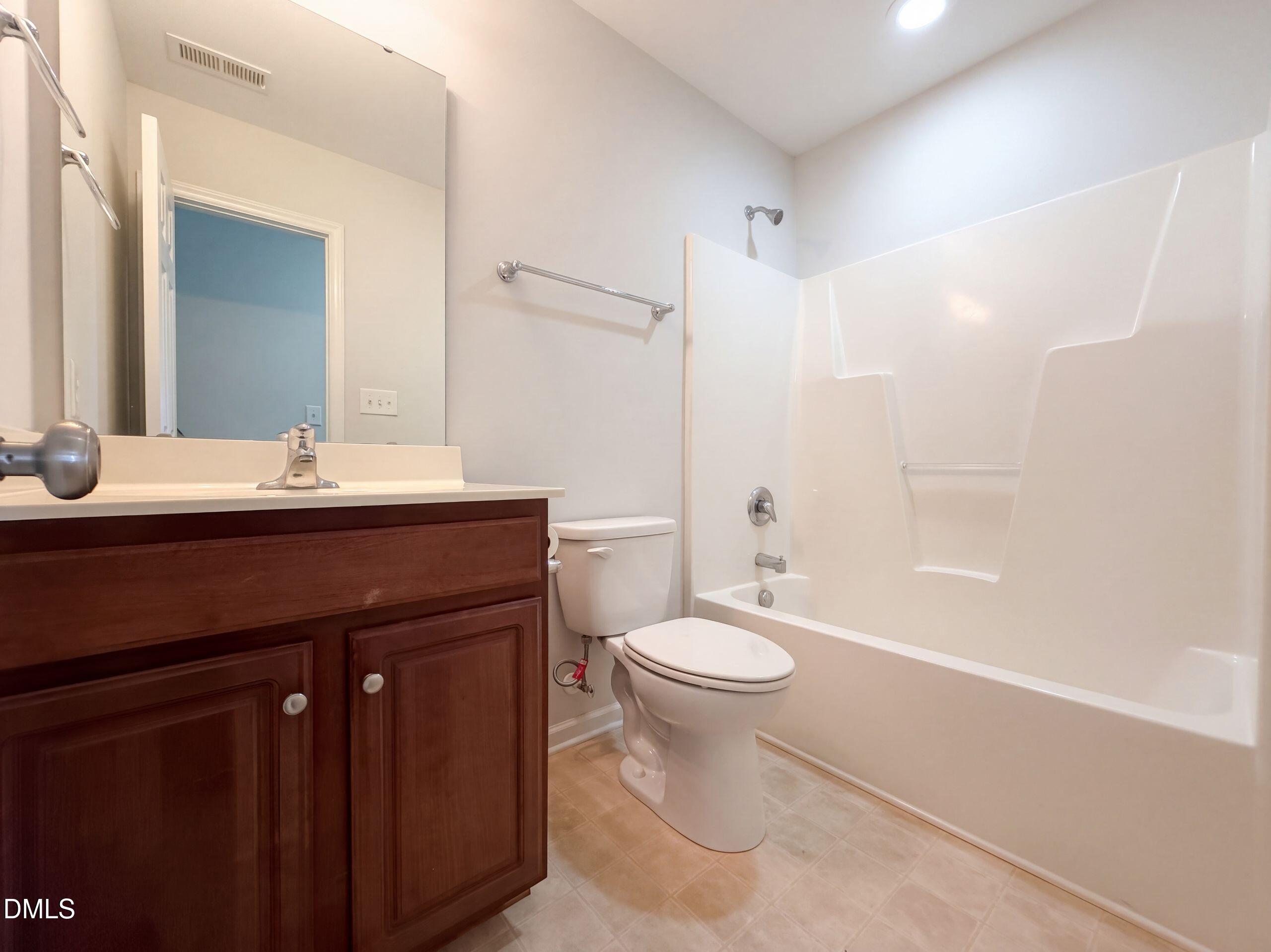 123 Gatwick Court Property Photo 17