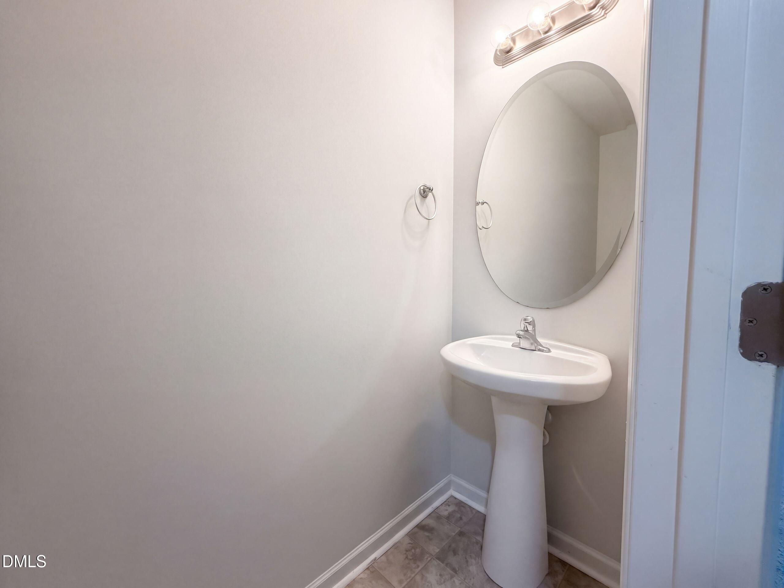 123 Gatwick Court Property Photo 18