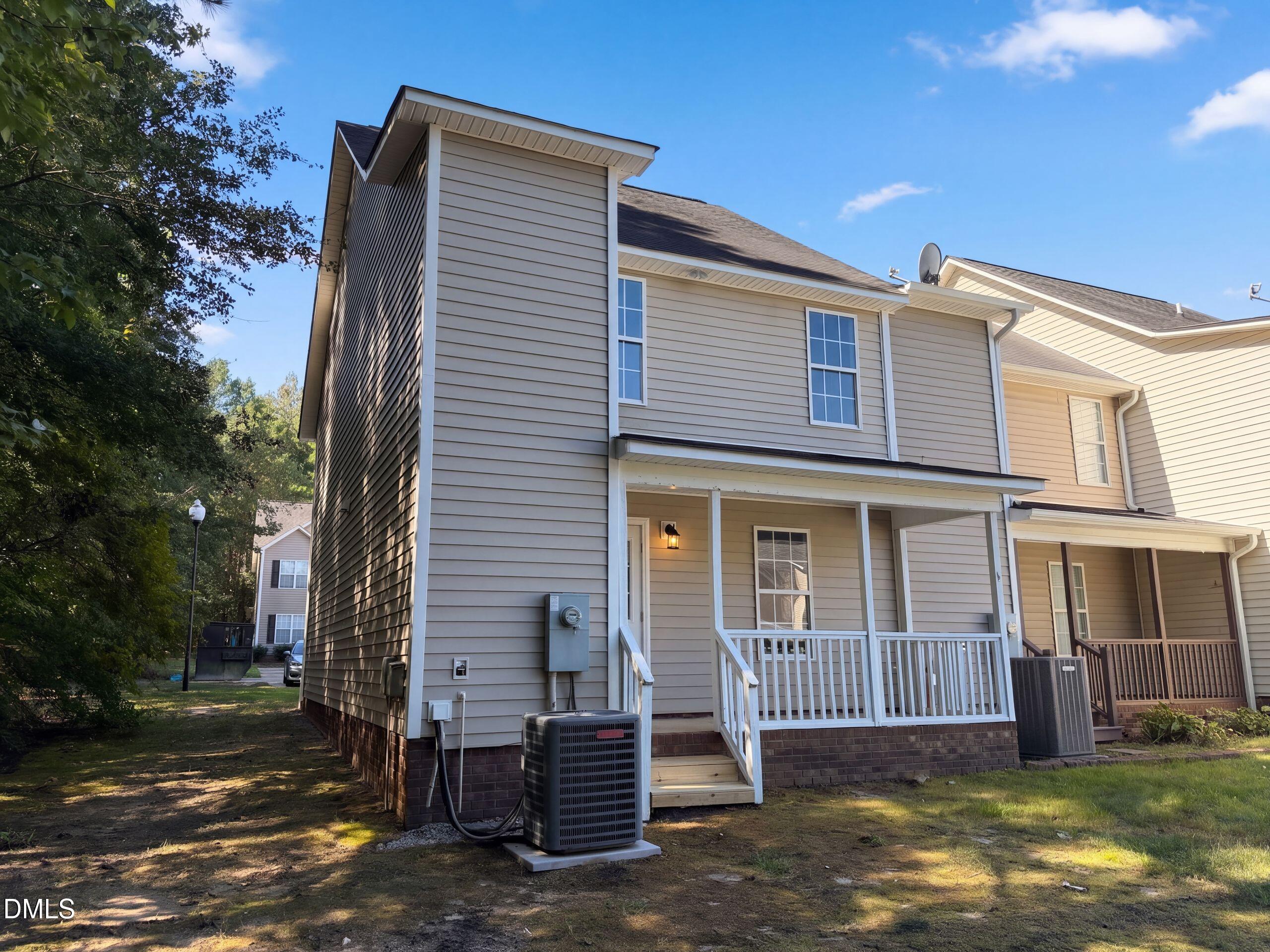 123 Gatwick Court Property Photo 21
