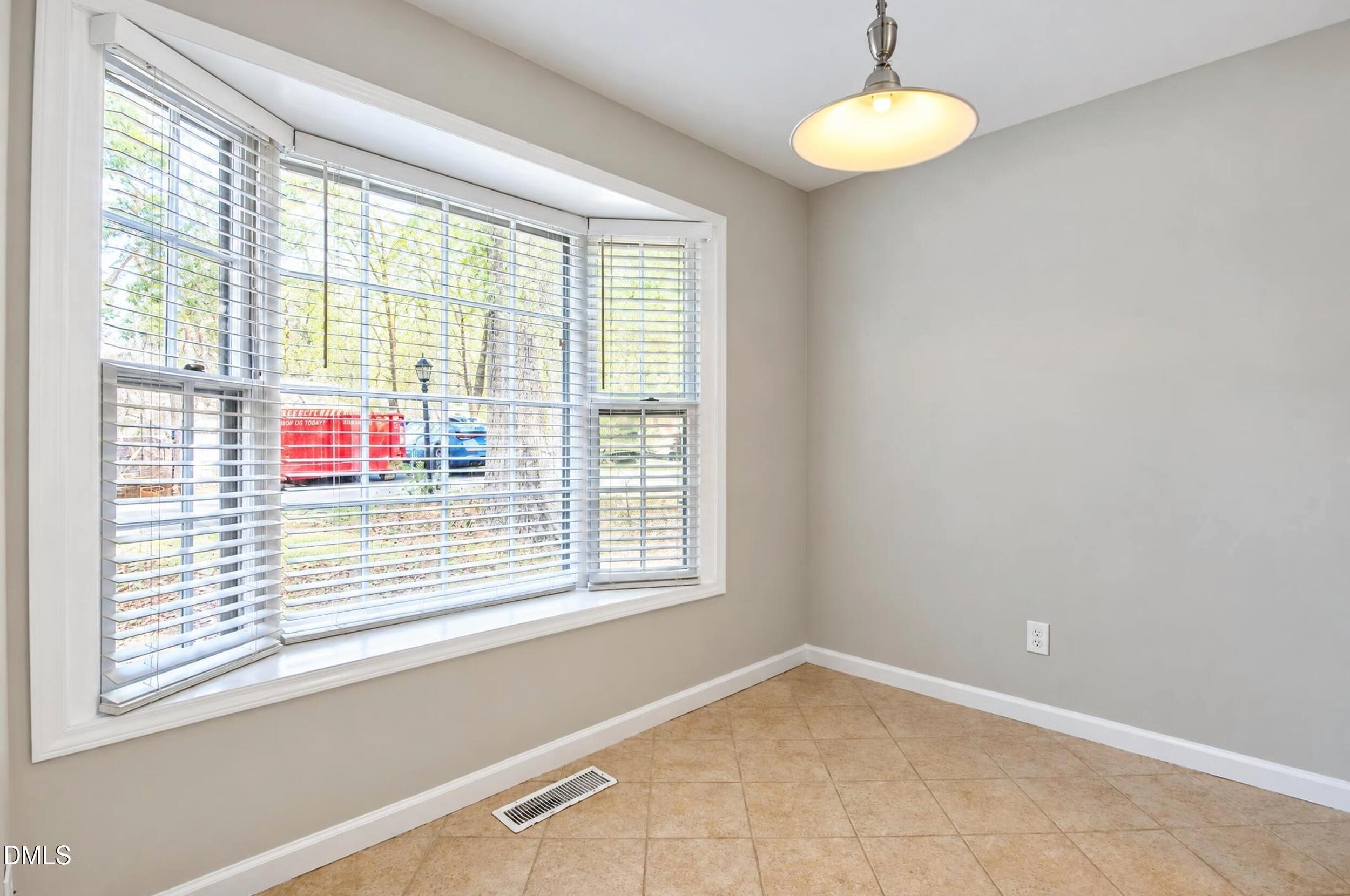 2860 Wycliff Road Property Photo 14