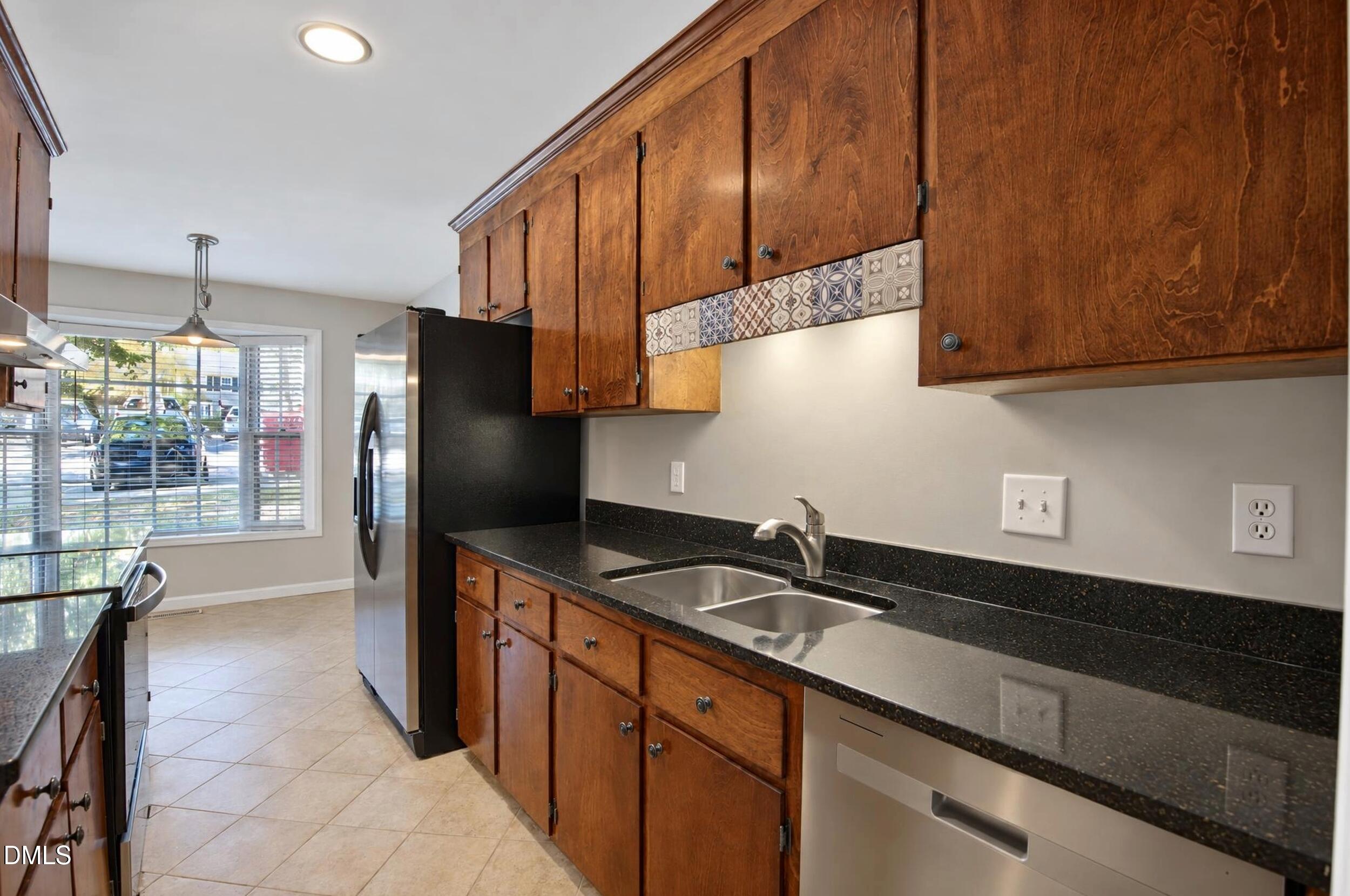 2860 Wycliff Road Property Photo 16
