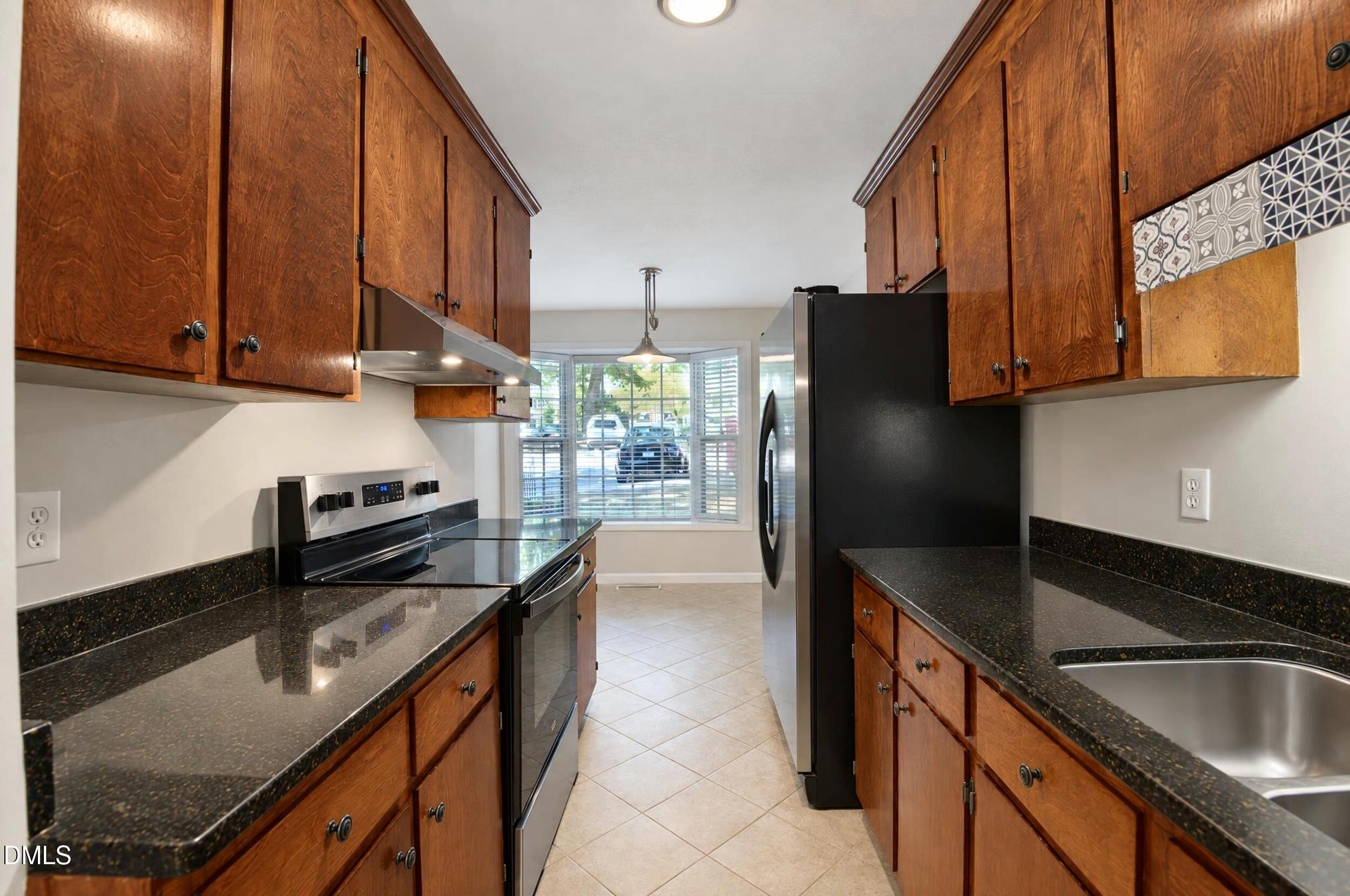 2860 Wycliff Road Property Photo 17