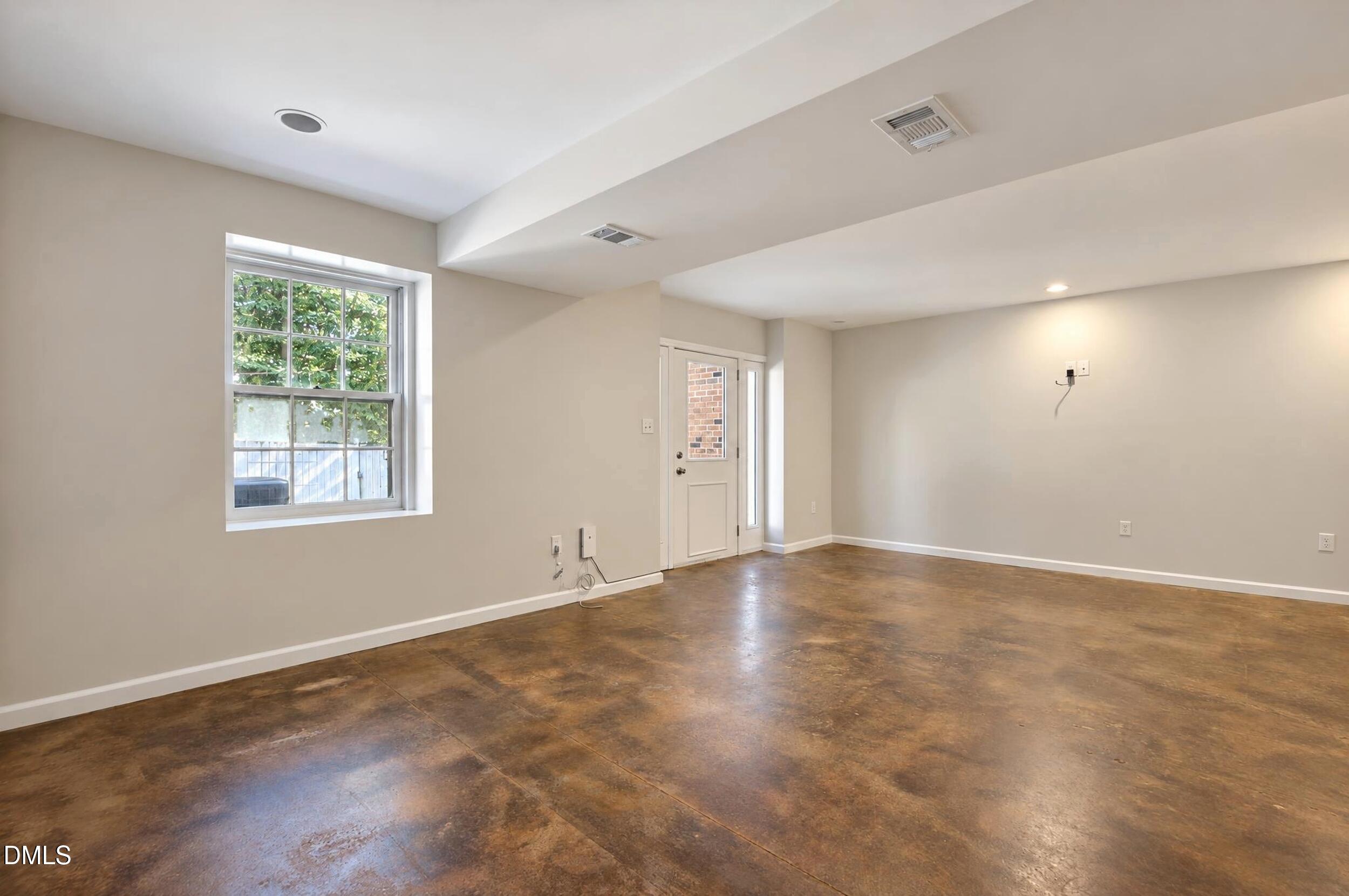 2860 Wycliff Road Property Photo 26