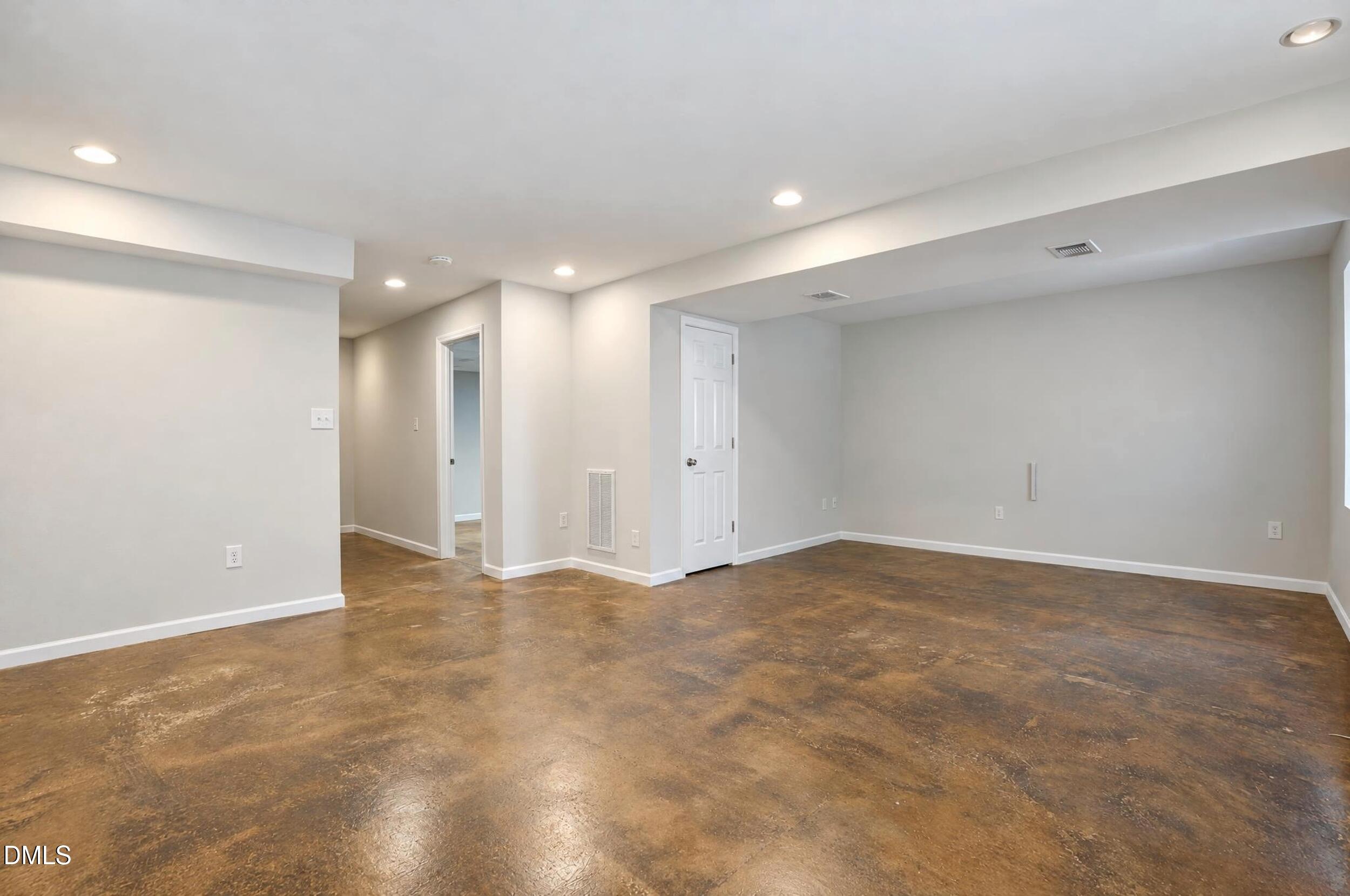 2860 Wycliff Road Property Photo 27