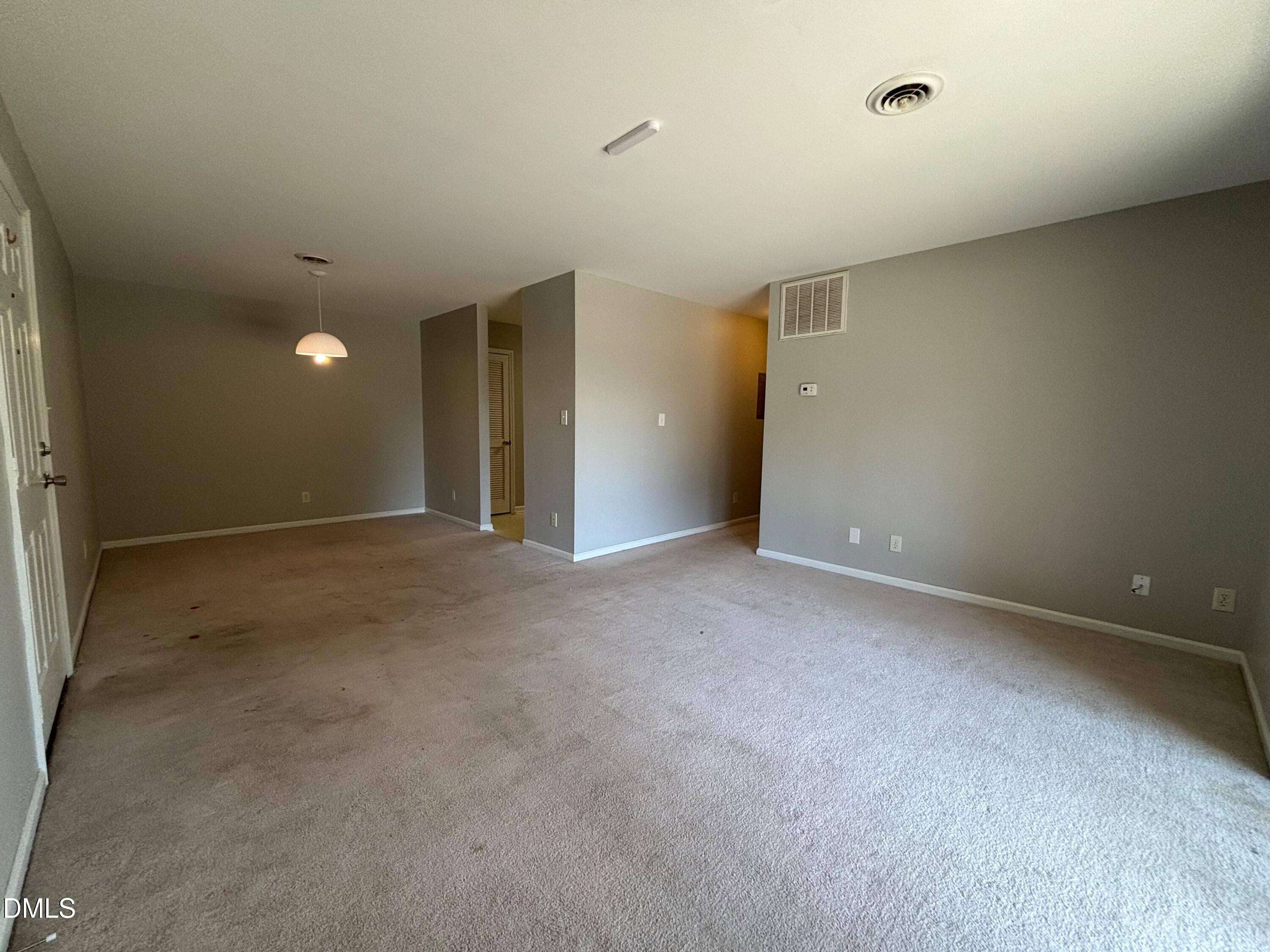 1630 Oxford Road G Property Photo 3
