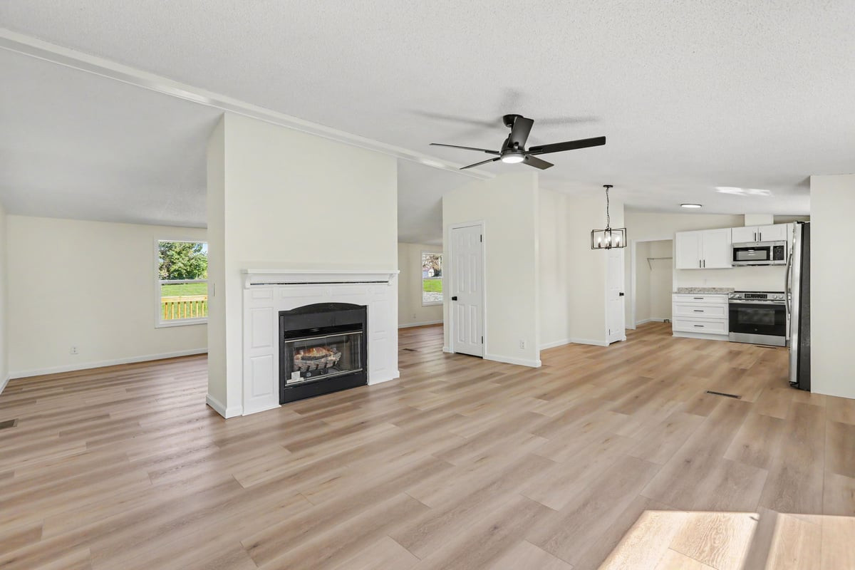 112 Hunters Edge Drive Property Photo 10