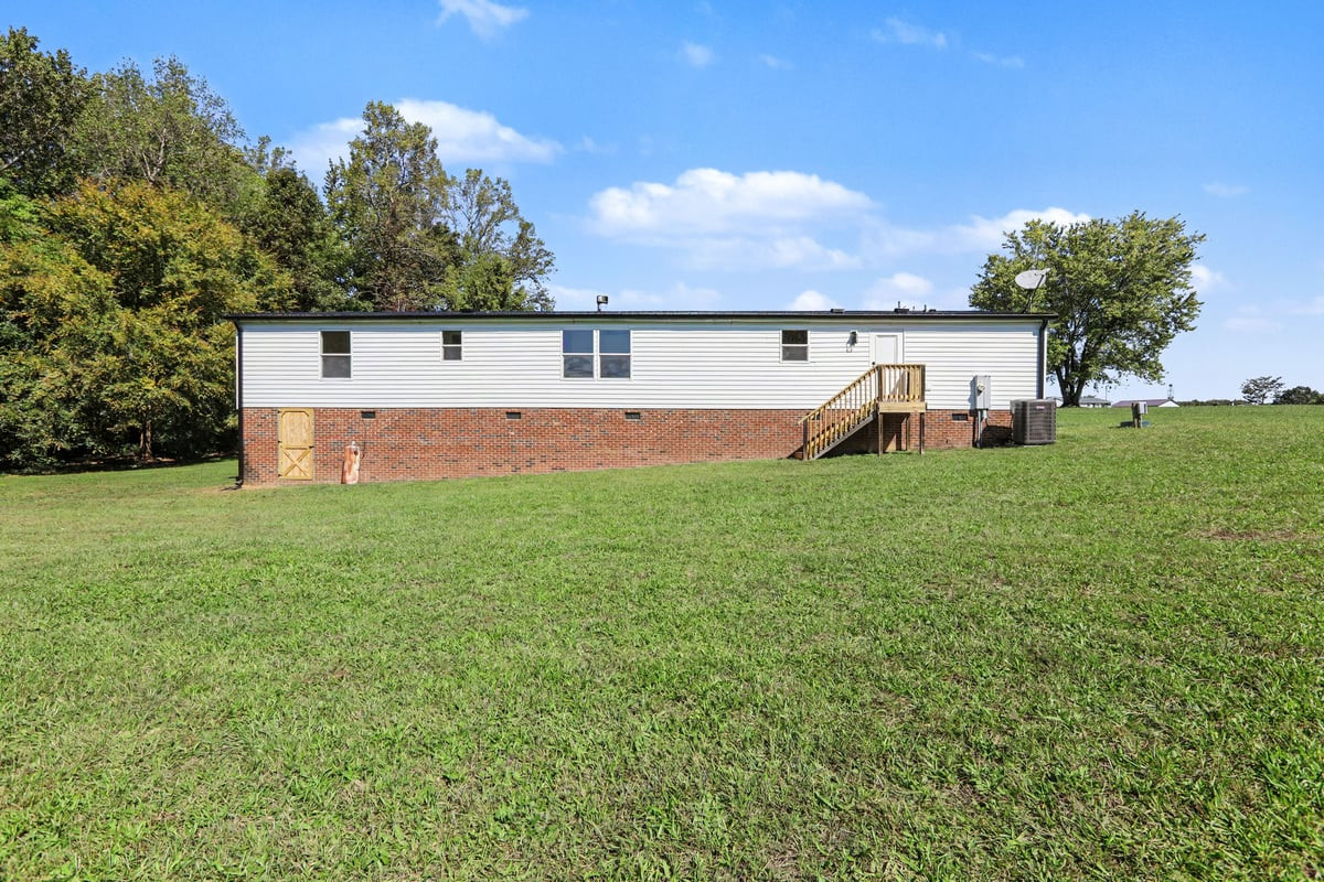 112 Hunters Edge Drive Property Photo 23