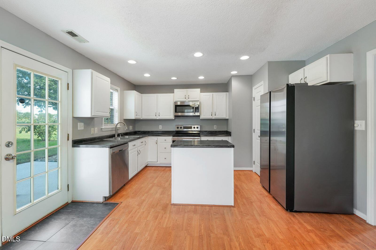 1704 Crag Burn Lane Property Photo 9