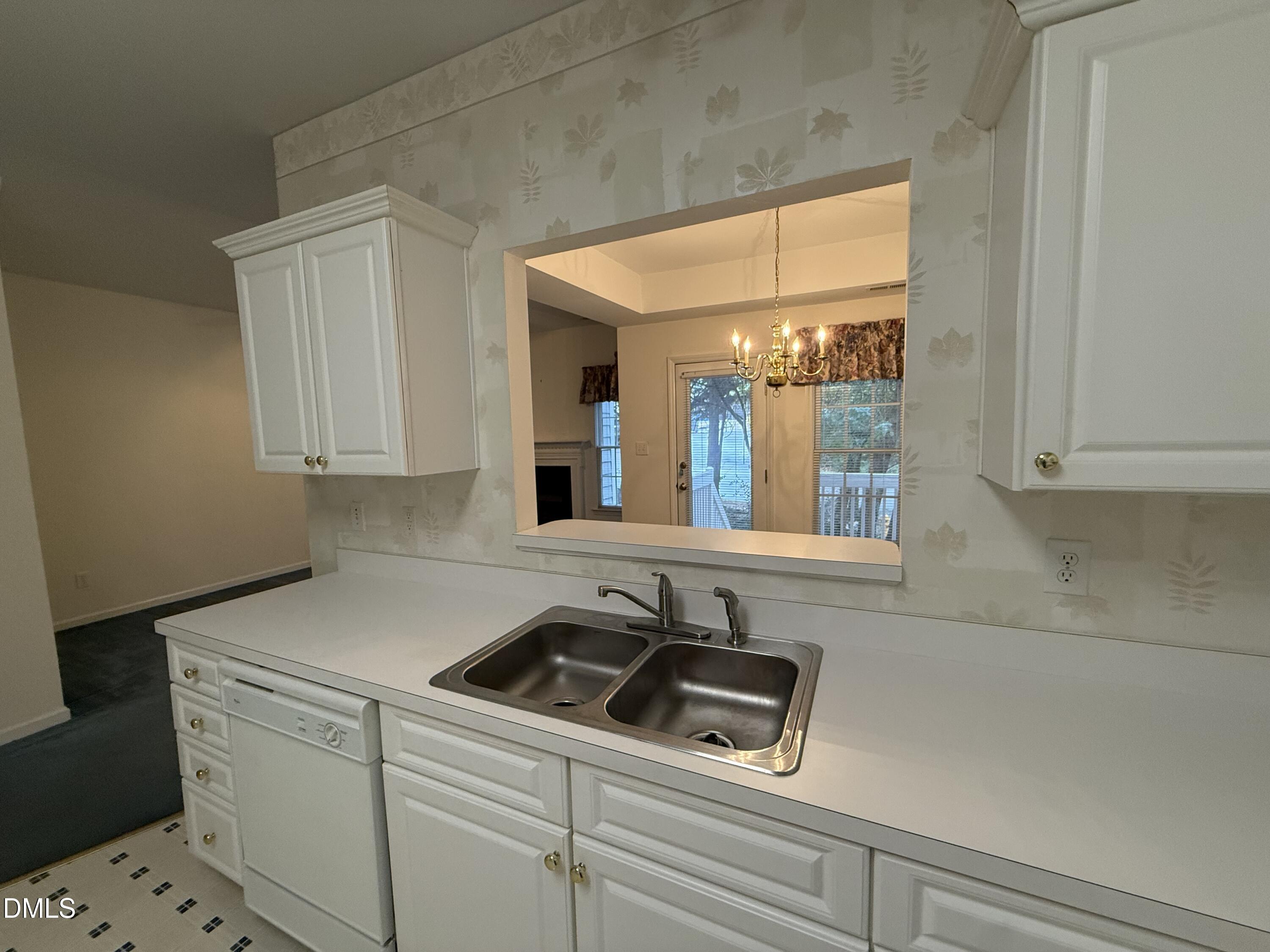 8200 Hempshire Place Property Photo 16