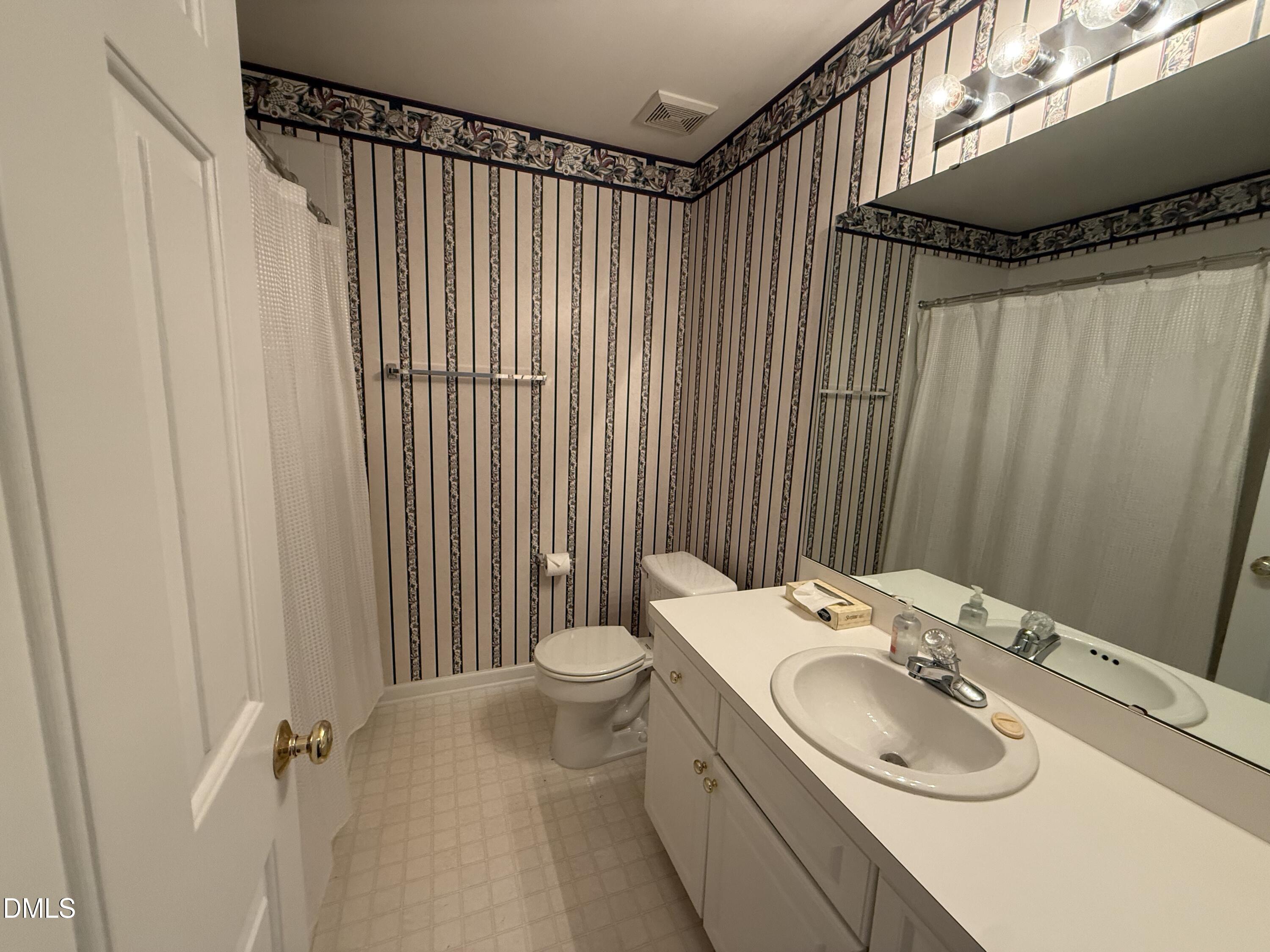 8200 Hempshire Place Property Photo 28