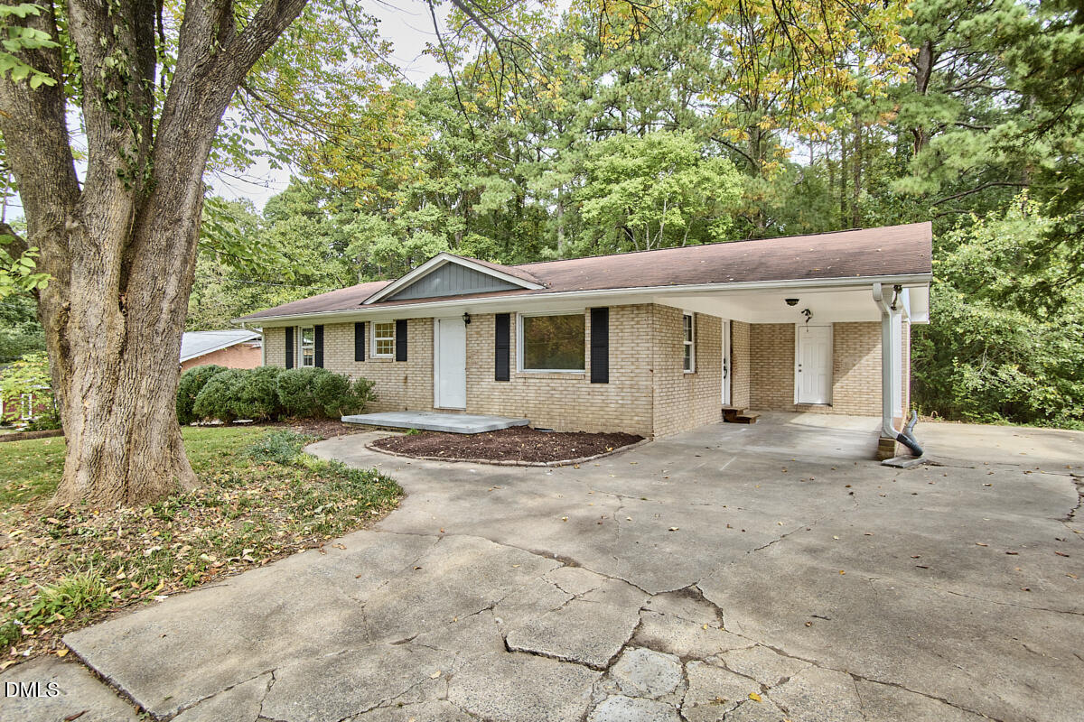 2941 Driftwood Drive Property Photo 3