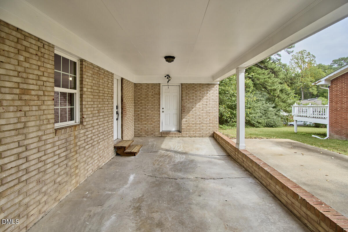 2941 Driftwood Drive Property Photo 4