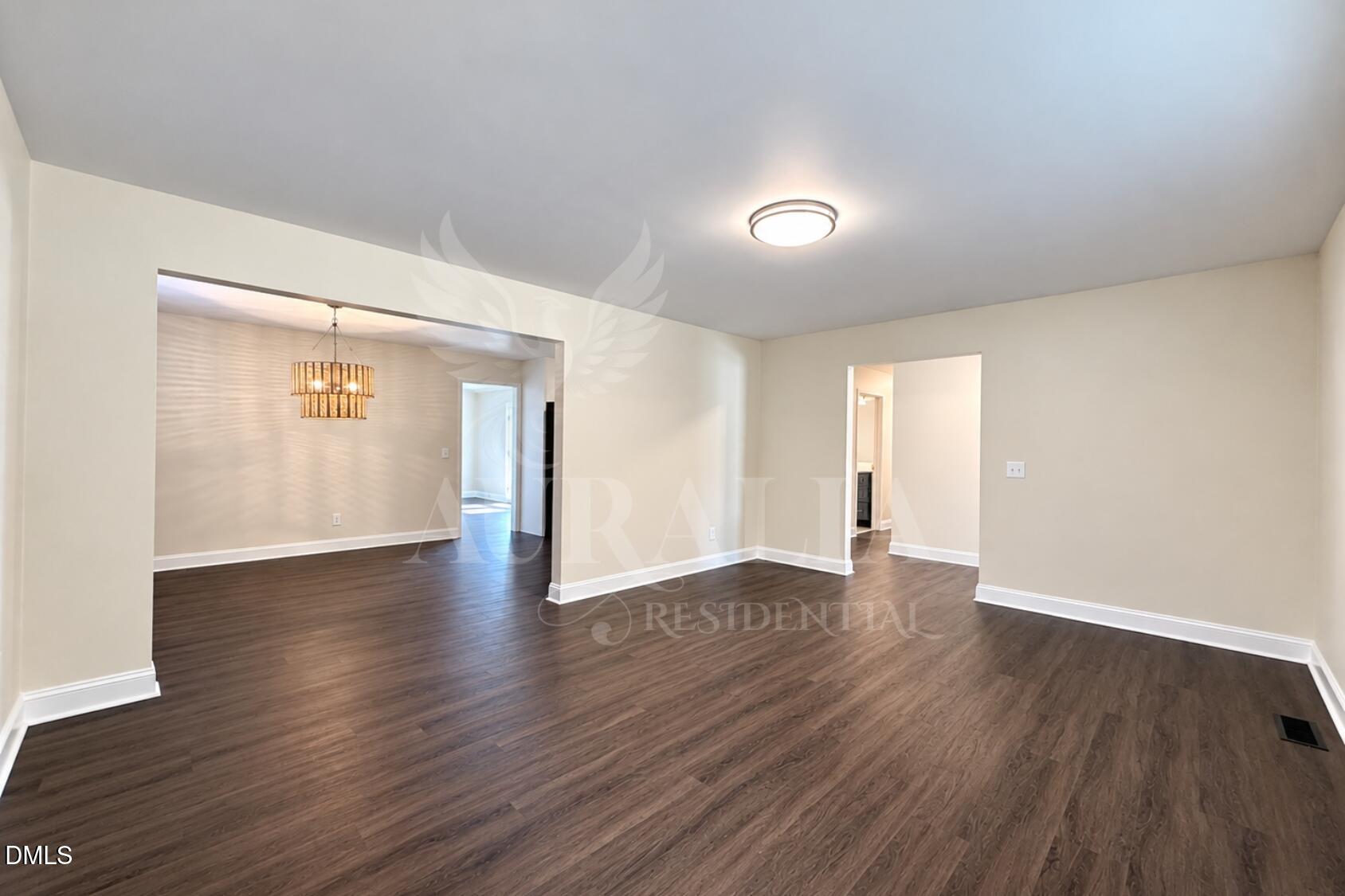 4800 Sweetbriar Drive Property Photo 8