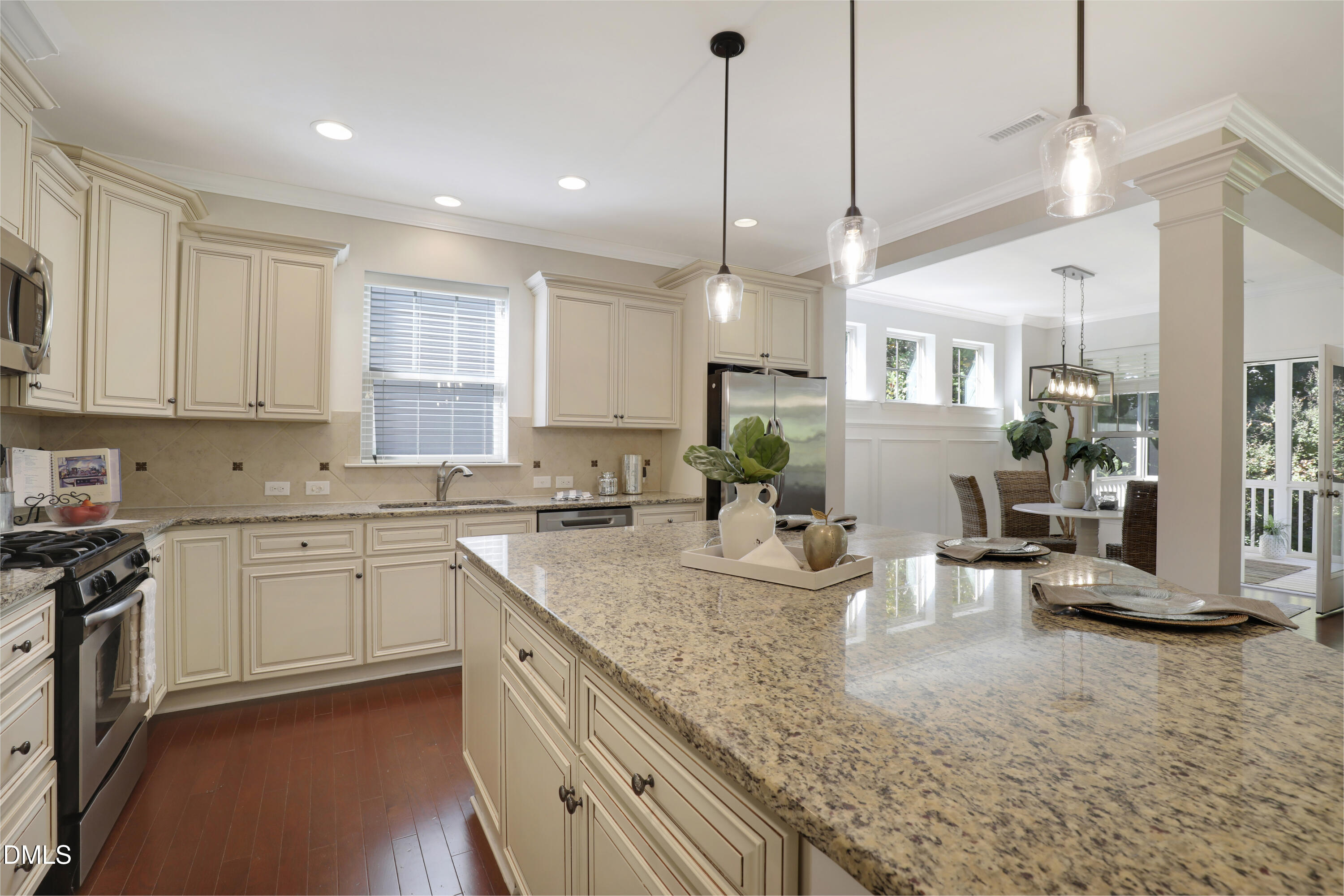 713 Ancient Oaks Drive Property Photo 15