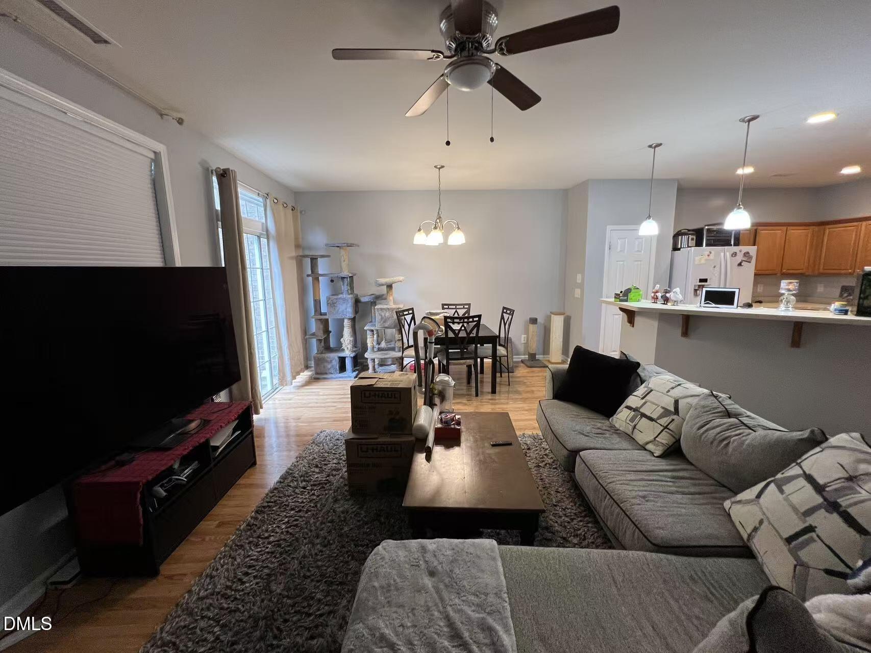 1025 Remington Oaks Circle Property Photo 4