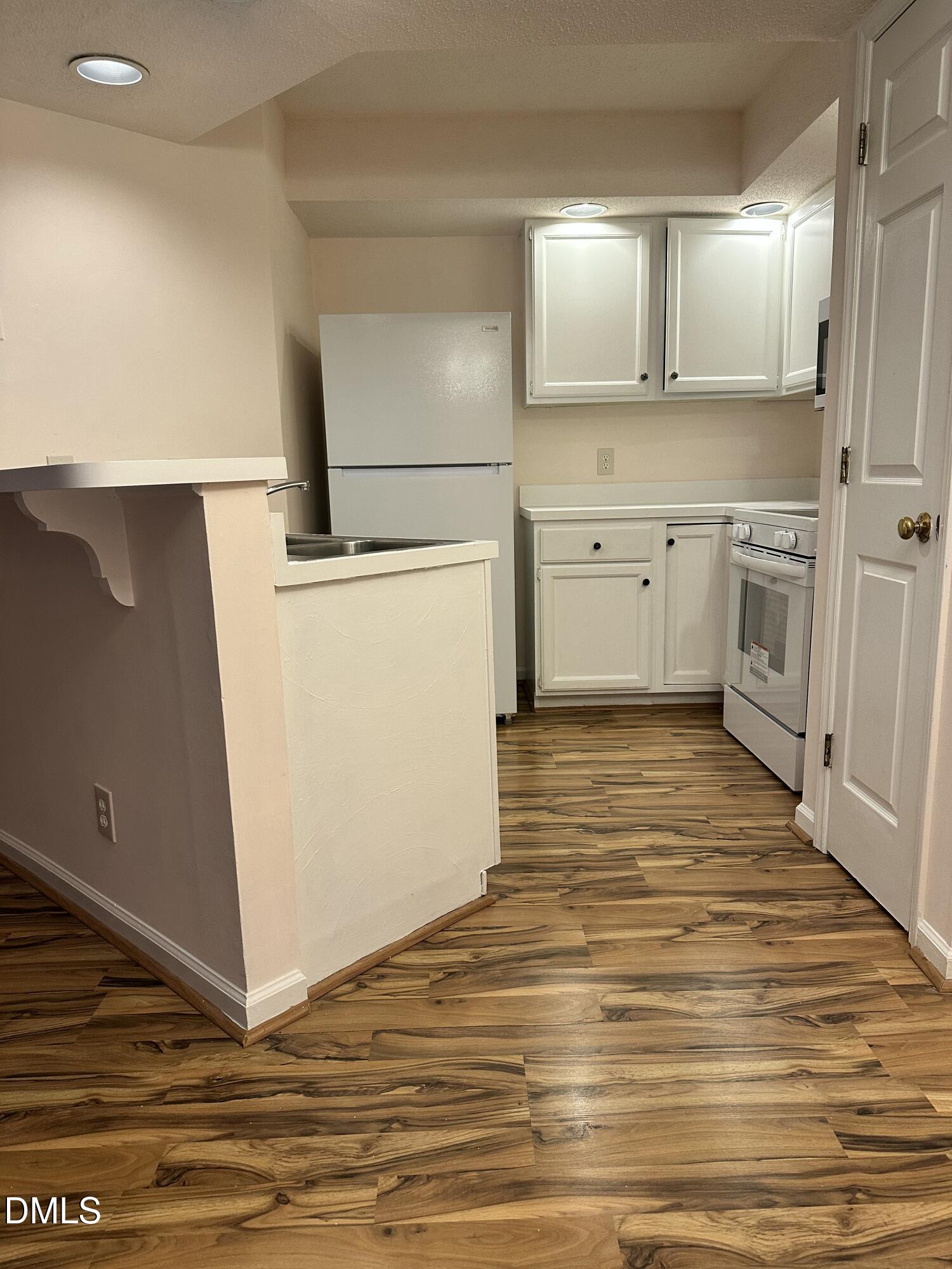 1460 Barton Place Drive Property Photo 11