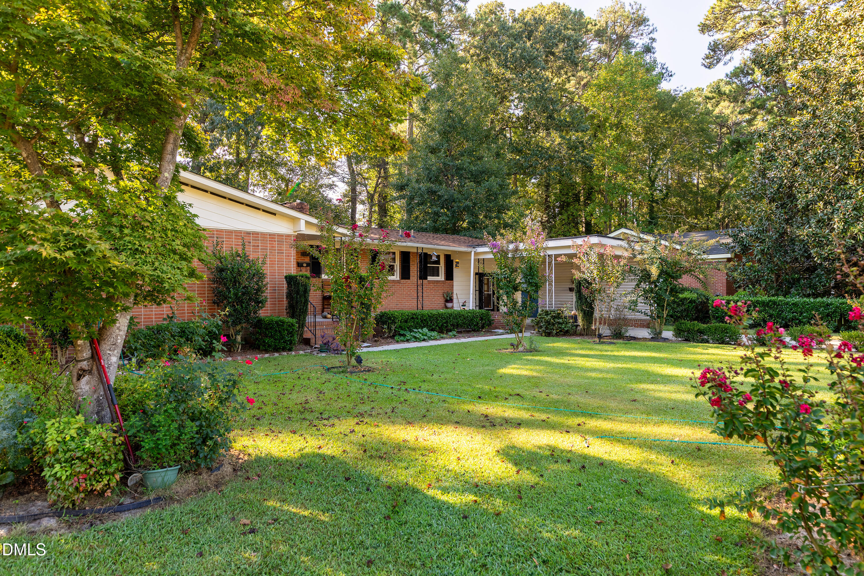 1007 S Crescent Drive Property Photo 4