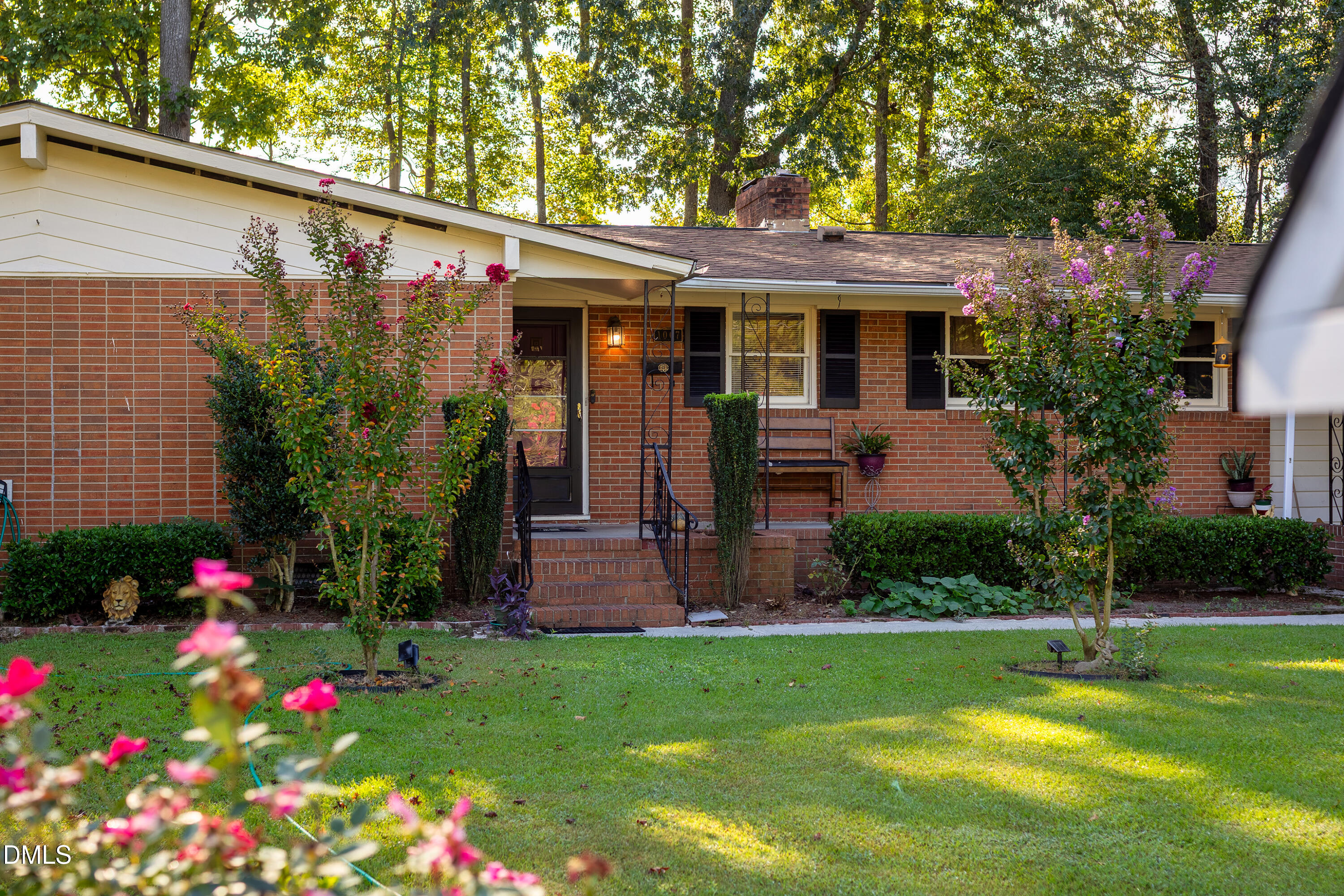 1007 S Crescent Drive Property Photo 5