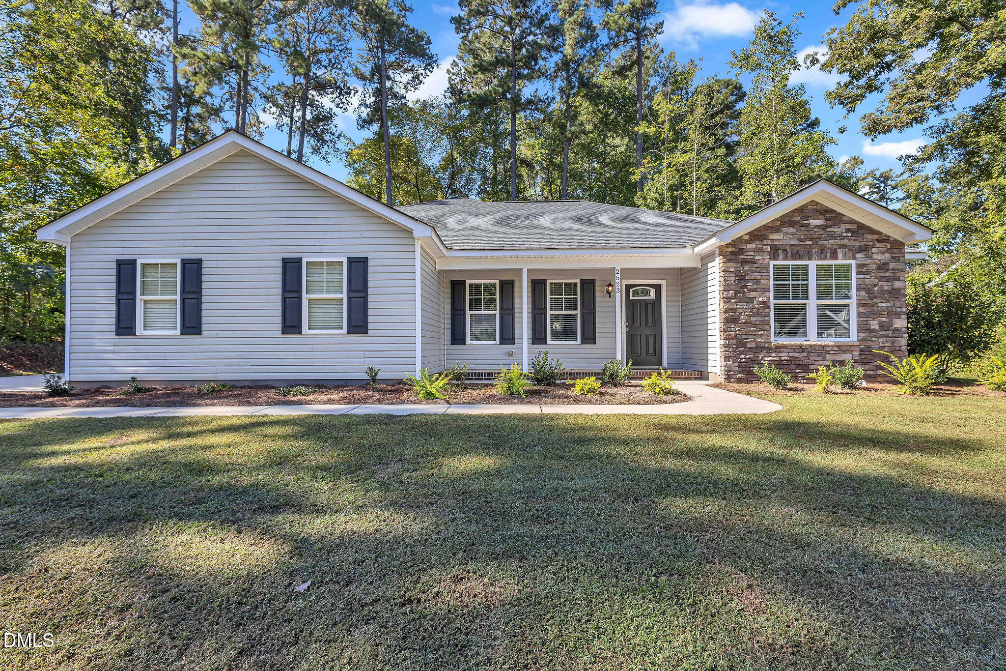 2523 Creek Trail Property Photo 1