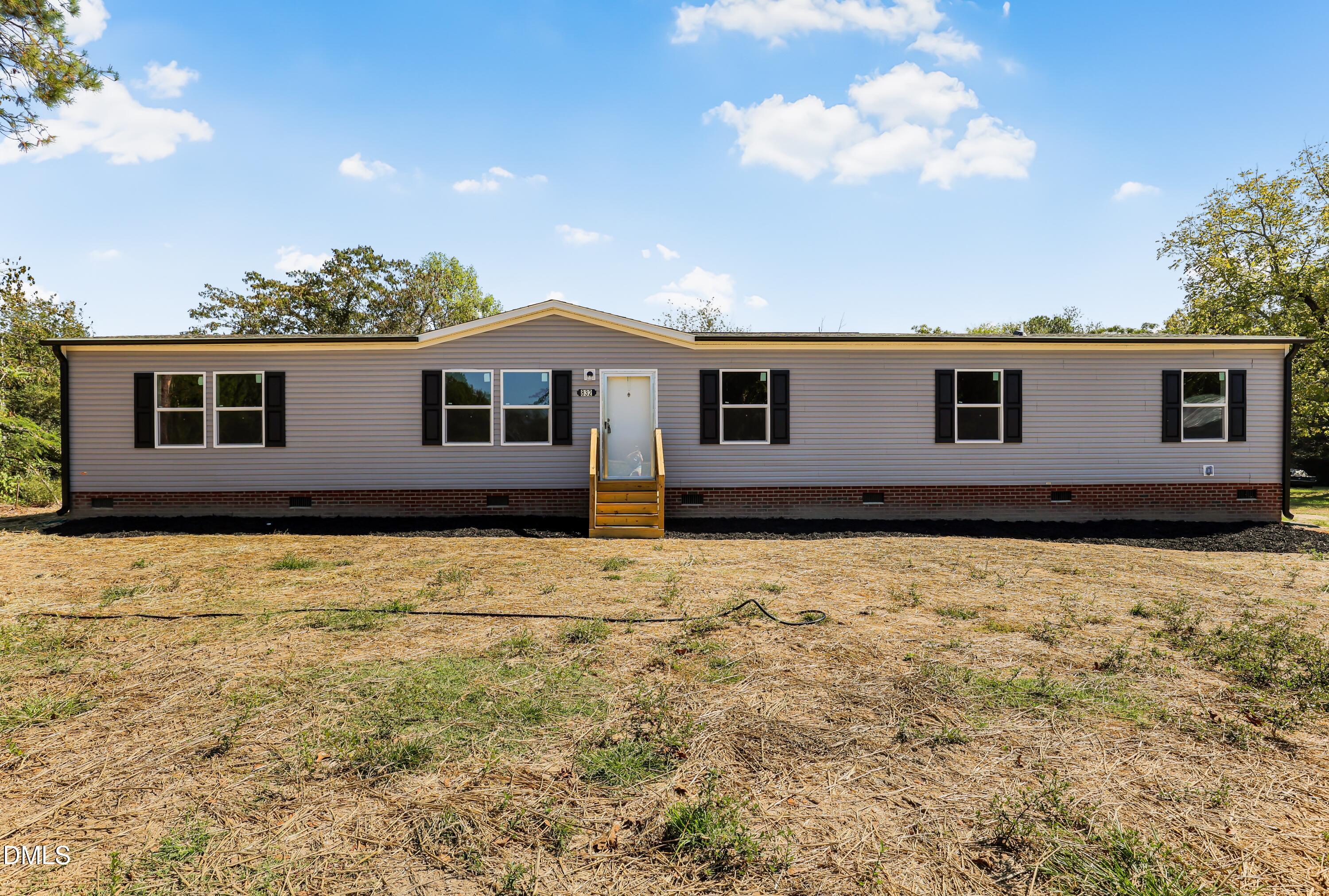 832 Burgess Circle Property Photo 3