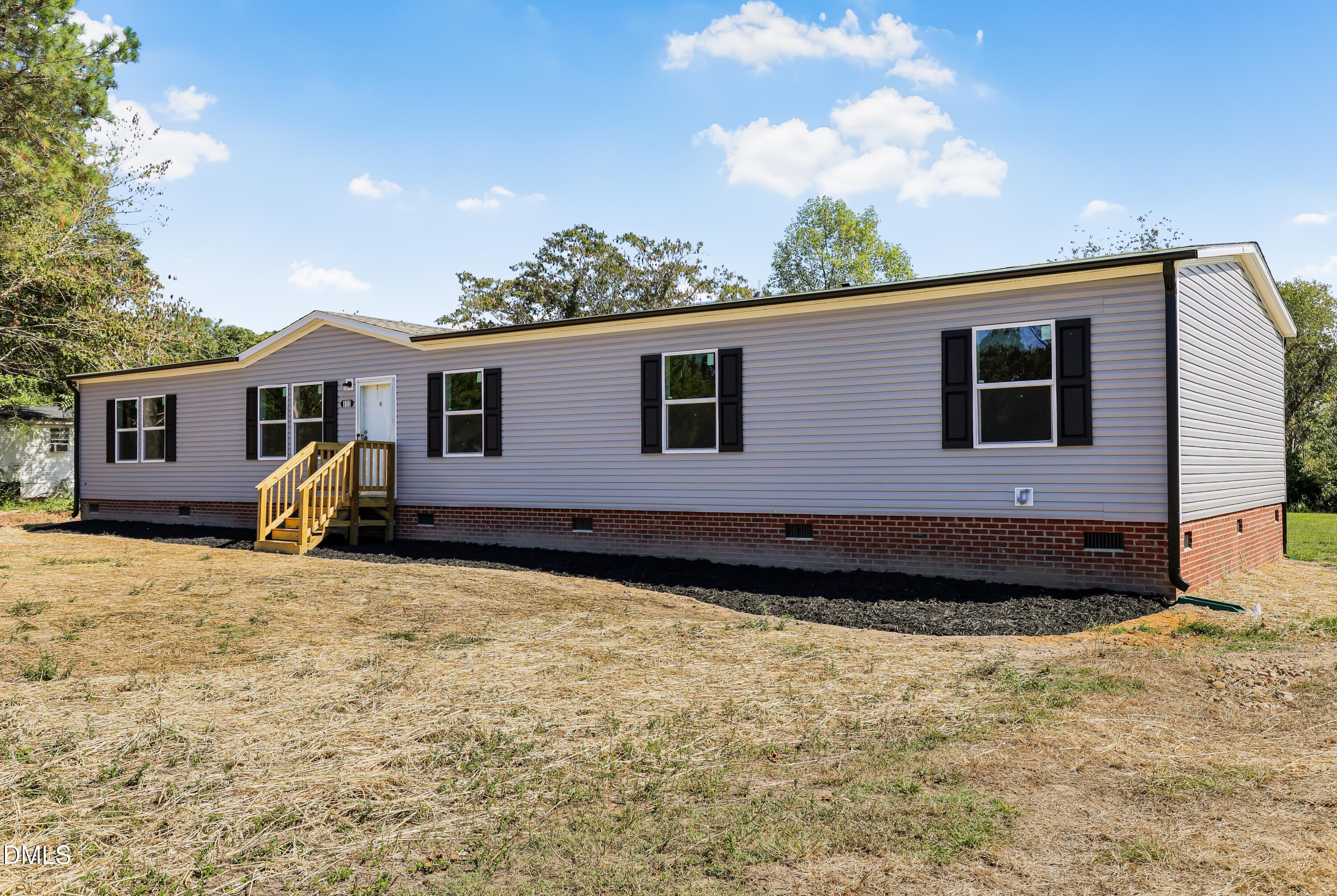 832 Burgess Circle Property Photo 4