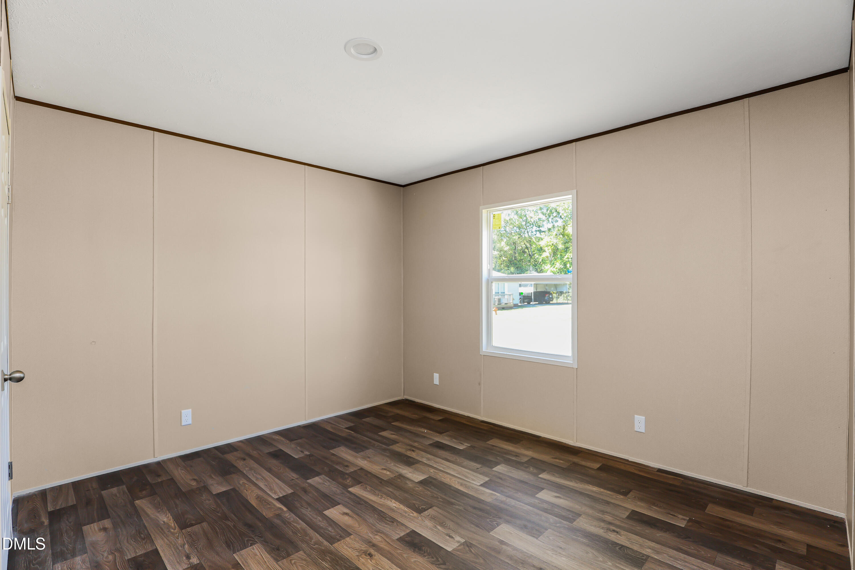 832 Burgess Circle Property Photo 23