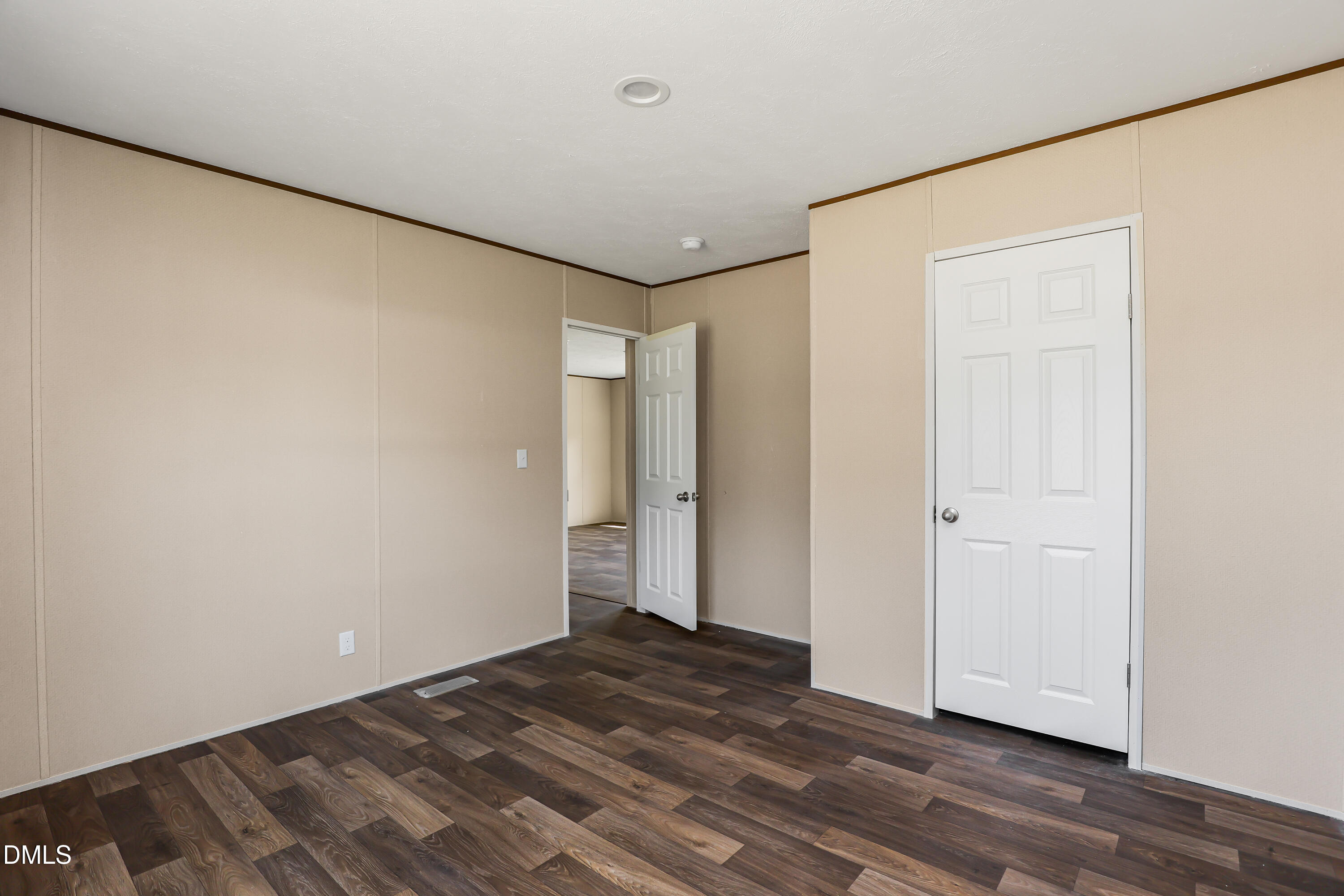 832 Burgess Circle Property Photo 24
