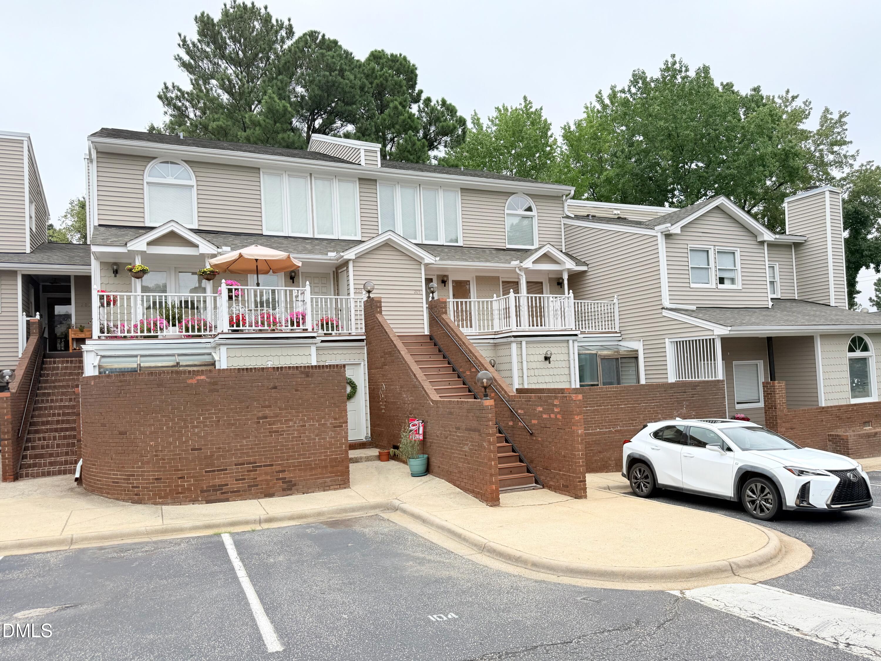 7040 Sandy Forks Road Apt 205 Property Photo 2