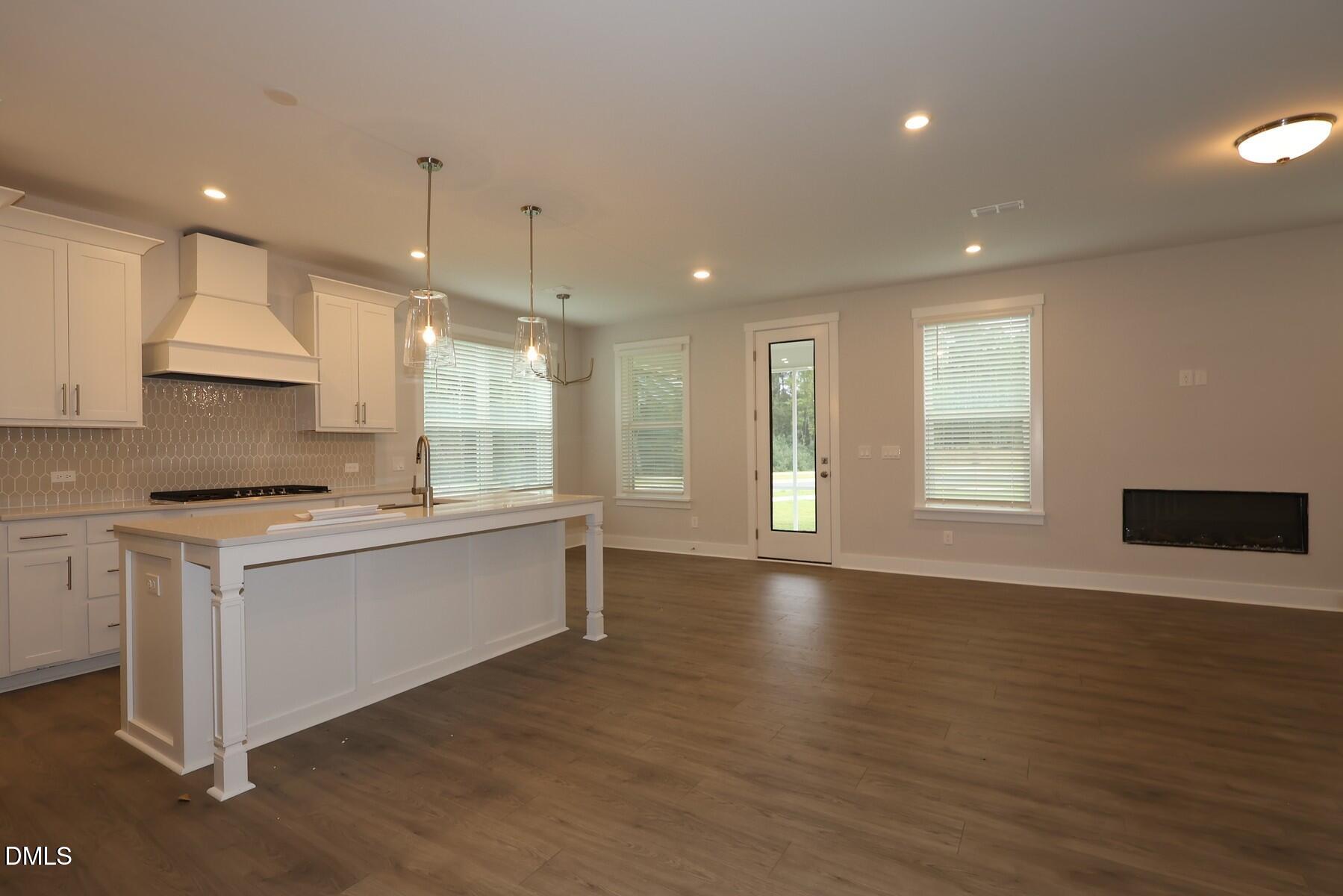 624 Blackwood Court Property Photo 3
