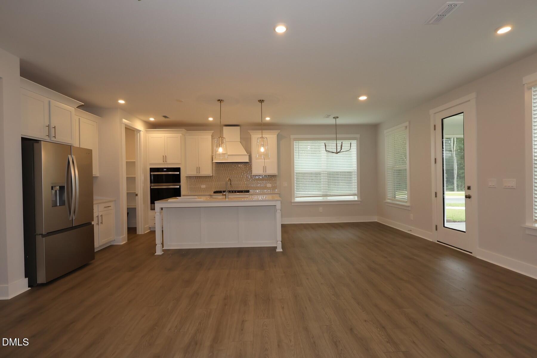 624 Blackwood Court Property Photo 4
