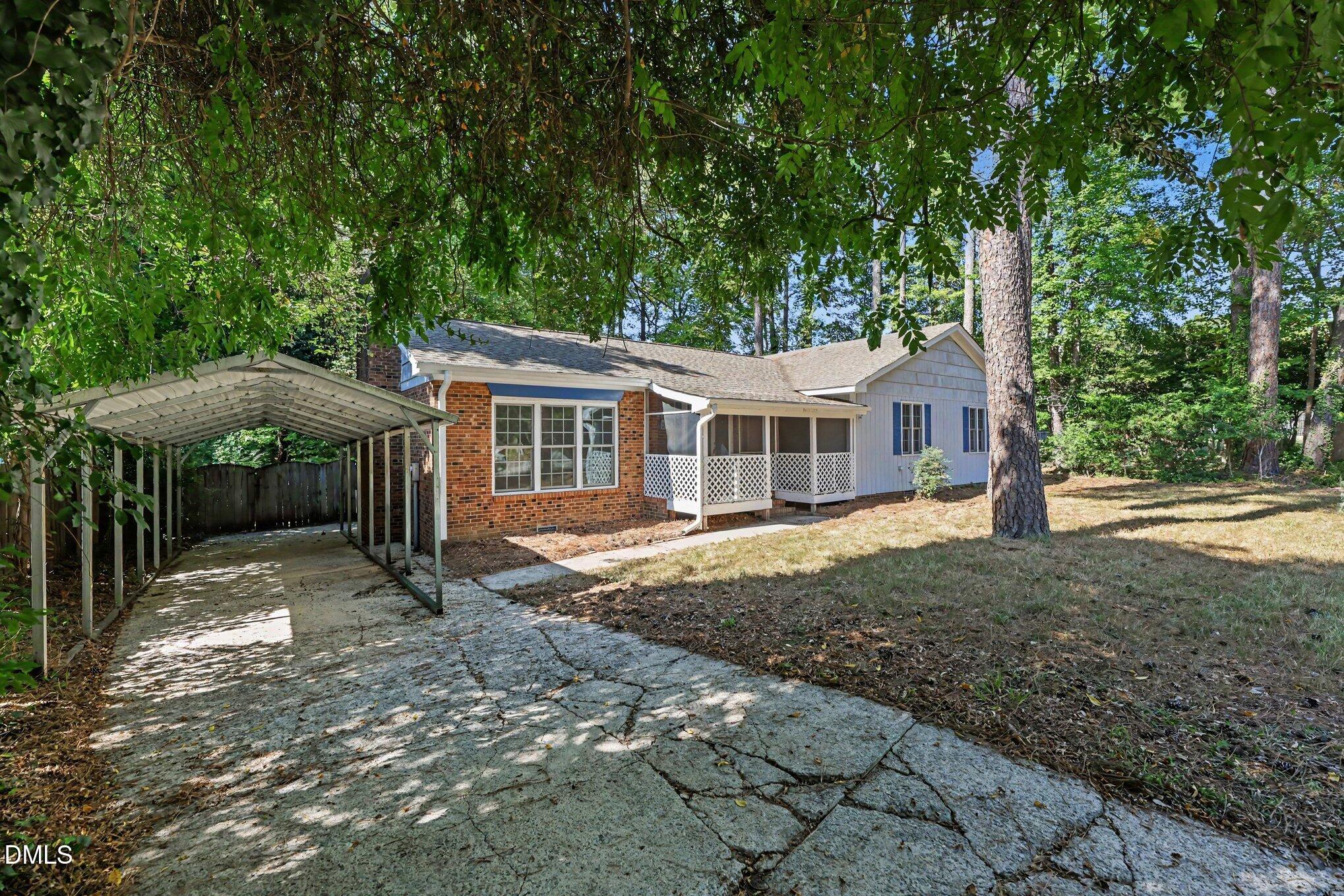 1407 Claymore Drive Property Photo 3
