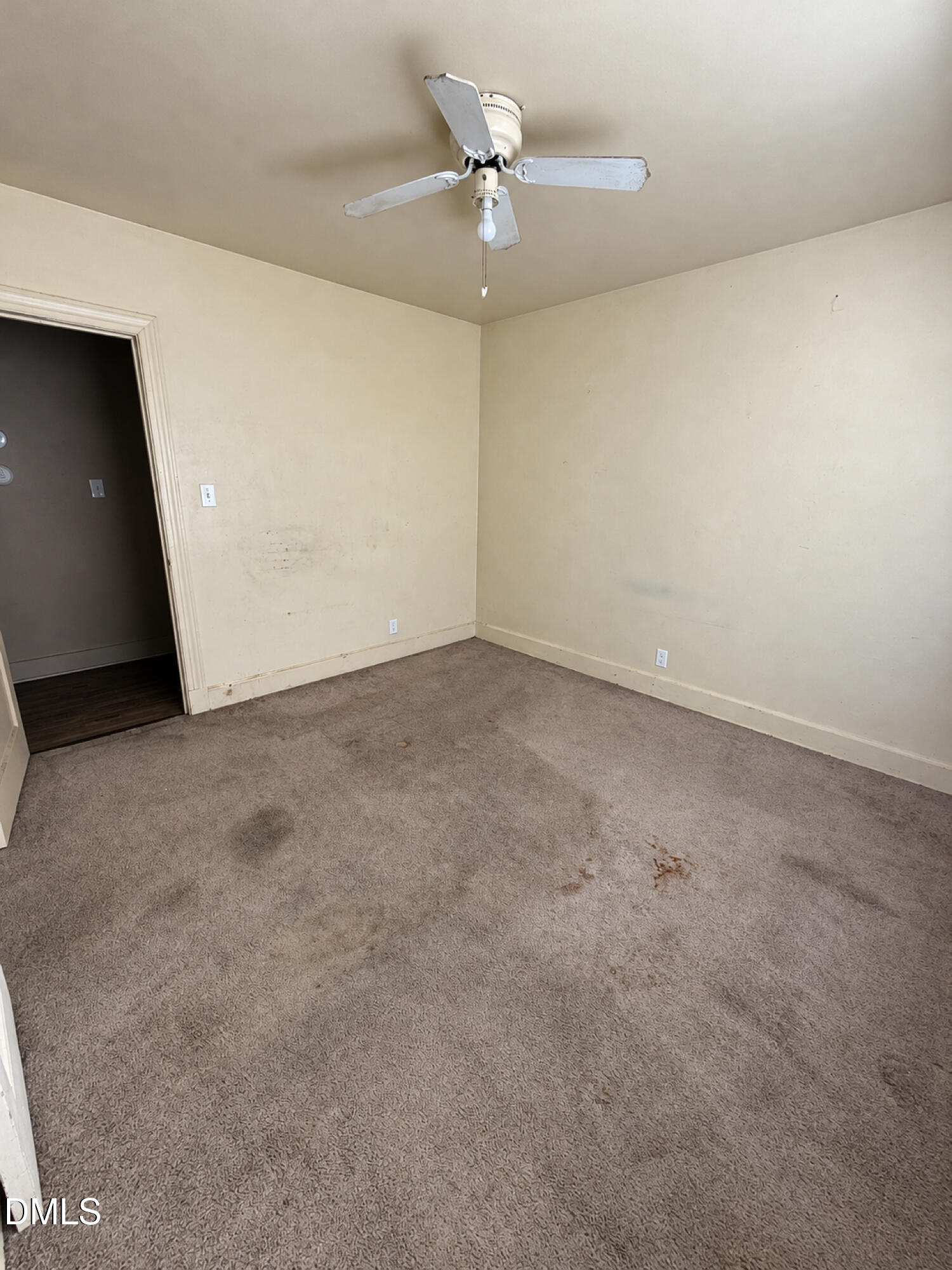 2705 N Roxboro Street Property Photo 6